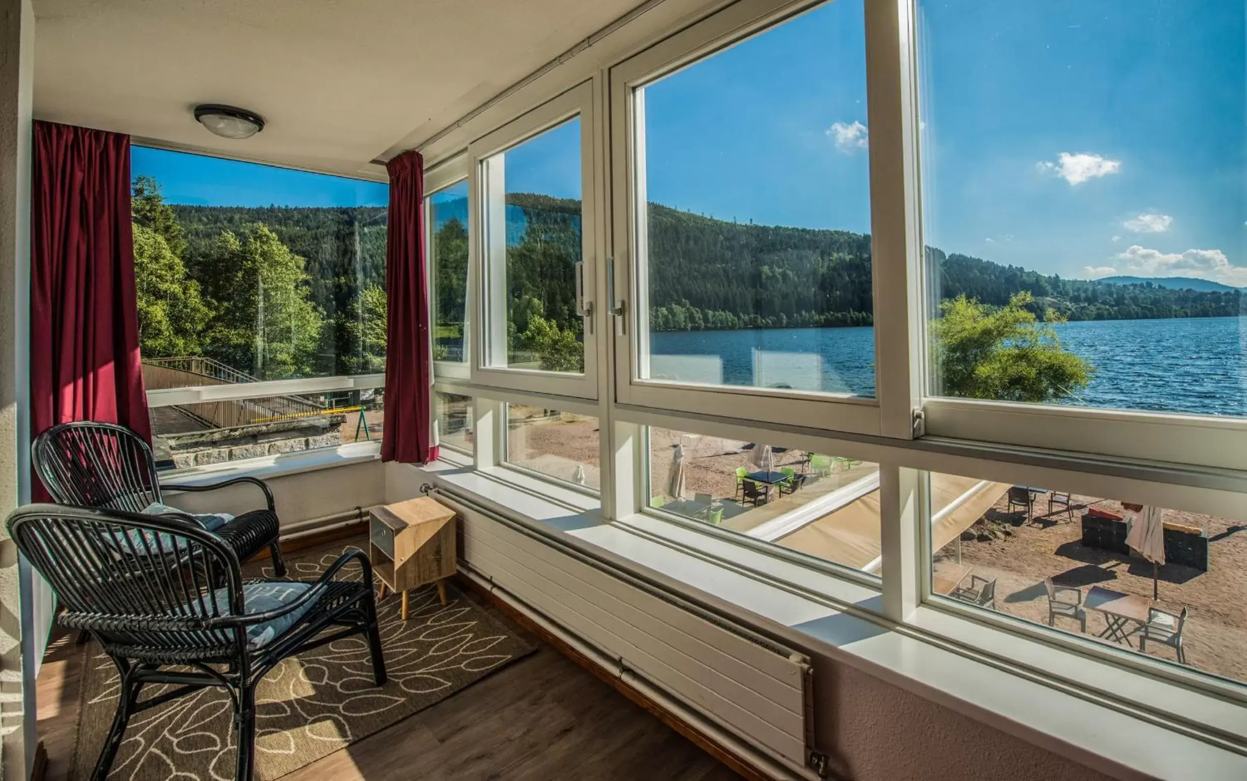 Apartment Comfort with Magic View on the Lake in Appart'Hôtel LIDO au bord de l'eau Apartment Comfort with Magic View on the Lake in Appart'Hôtel LIDO au bord de l'eau