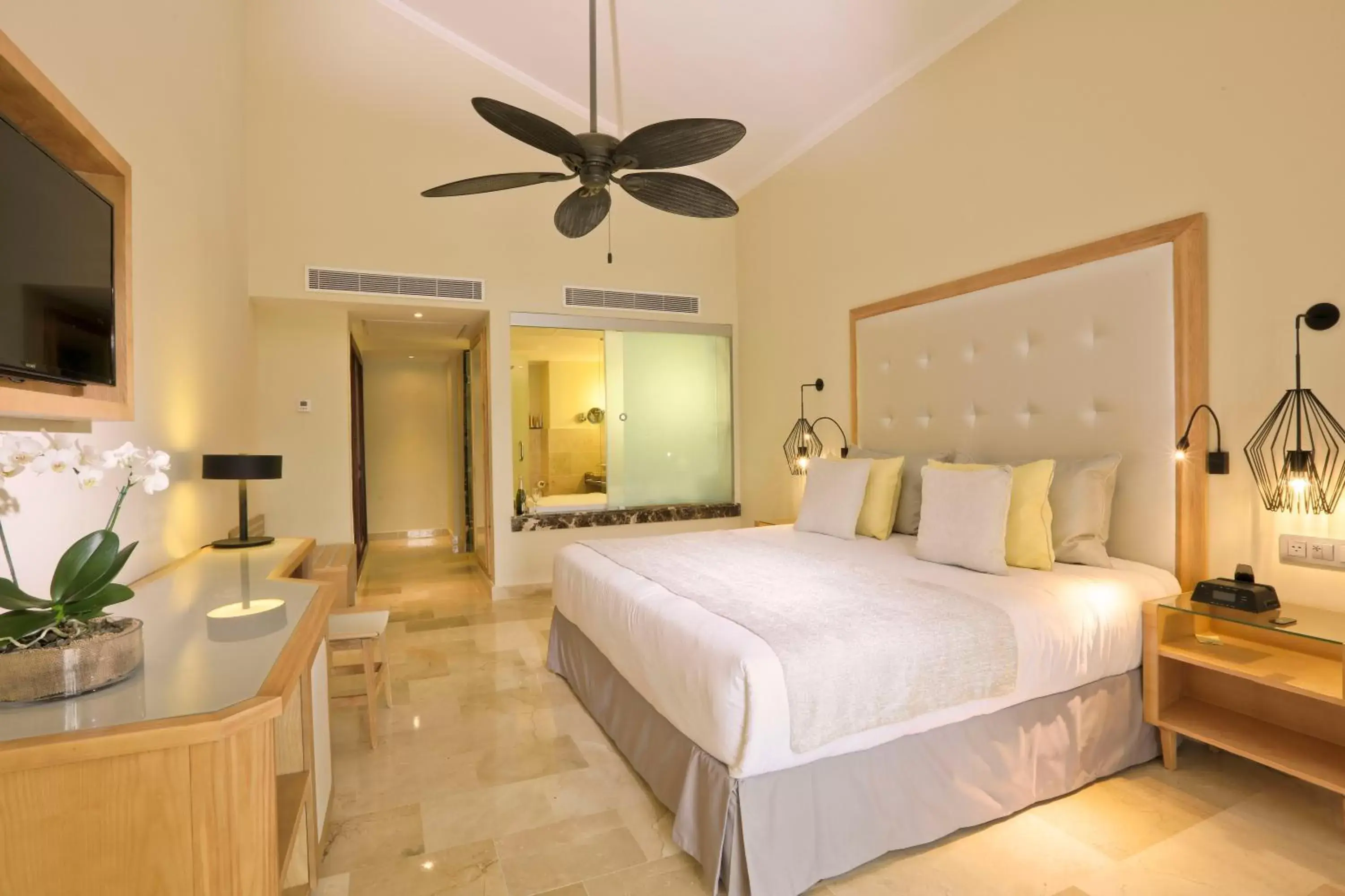 Deluxe Garden View - single occupancy in Grand Palladium Palace Resort Spa & Casino - All Inclusive Deluxe Garden View - single occupancy in Grand Palladium Palace Resort Spa & Casino - All Inclusive