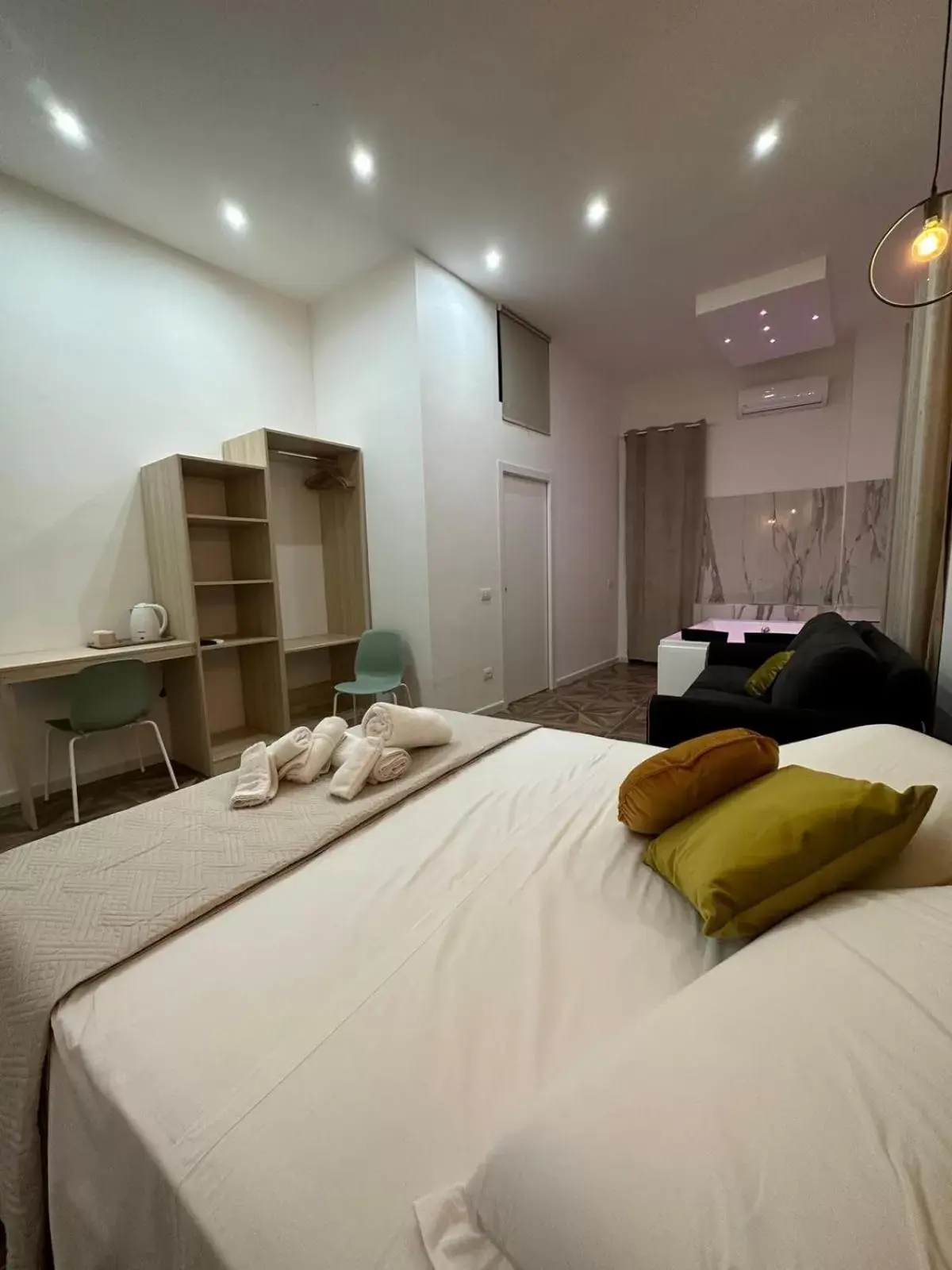 Quadruple Room with Bath in San Ferdinando suite room Quadruple Room with Bath in San Ferdinando suite room