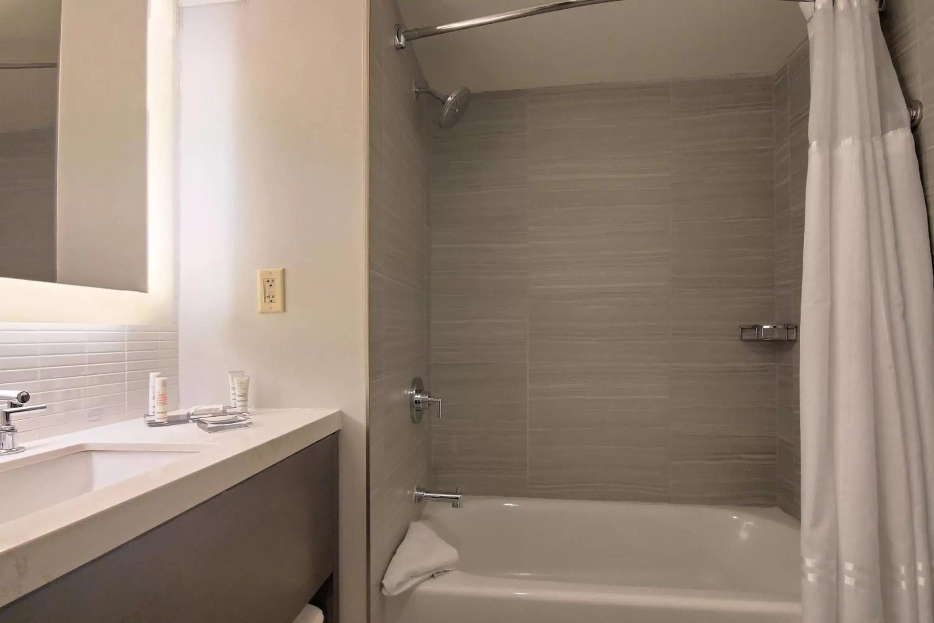 Guest room, 2 Double in Franklin Marriott Cool Springs Guest room, 2 Double in Franklin Marriott Cool Springs