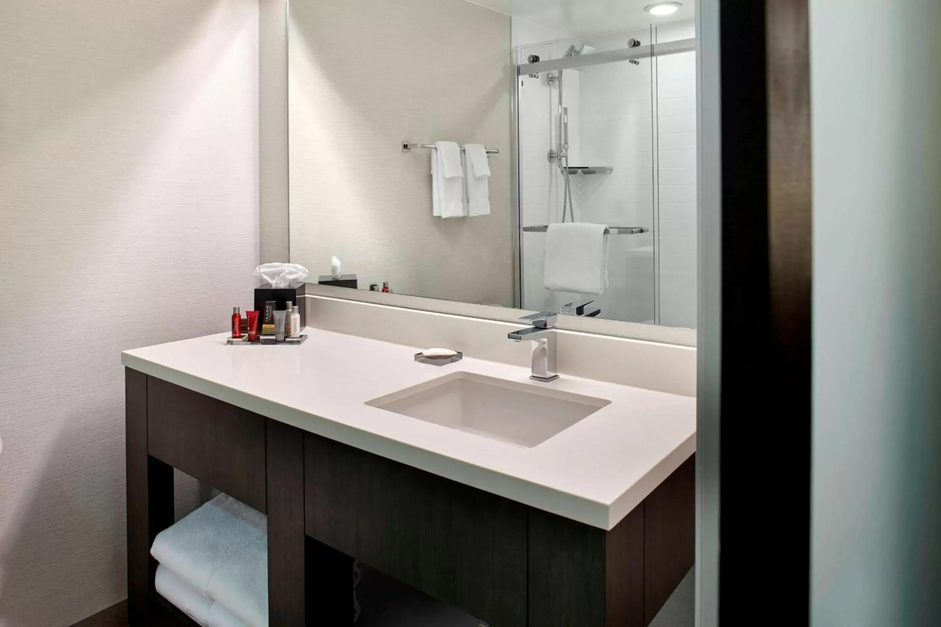 King or Double Room - Concierge Level in Marriott Birmingham Grandview King or Double Room - Concierge Level in Marriott Birmingham Grandview