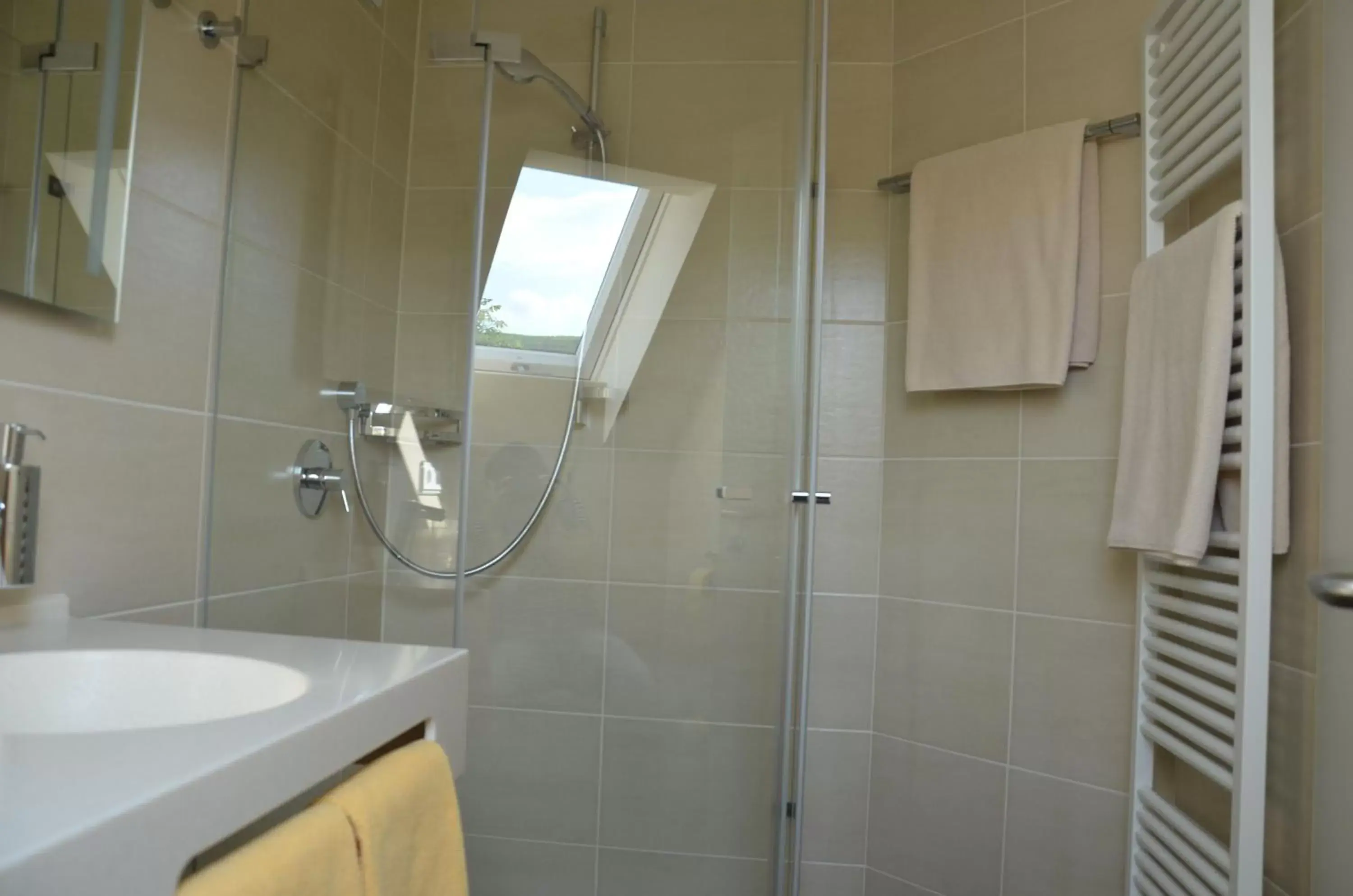 Comfort Single Room with Shower in Hotel Ortel Comfort Single Room with Shower in Hotel Ortel