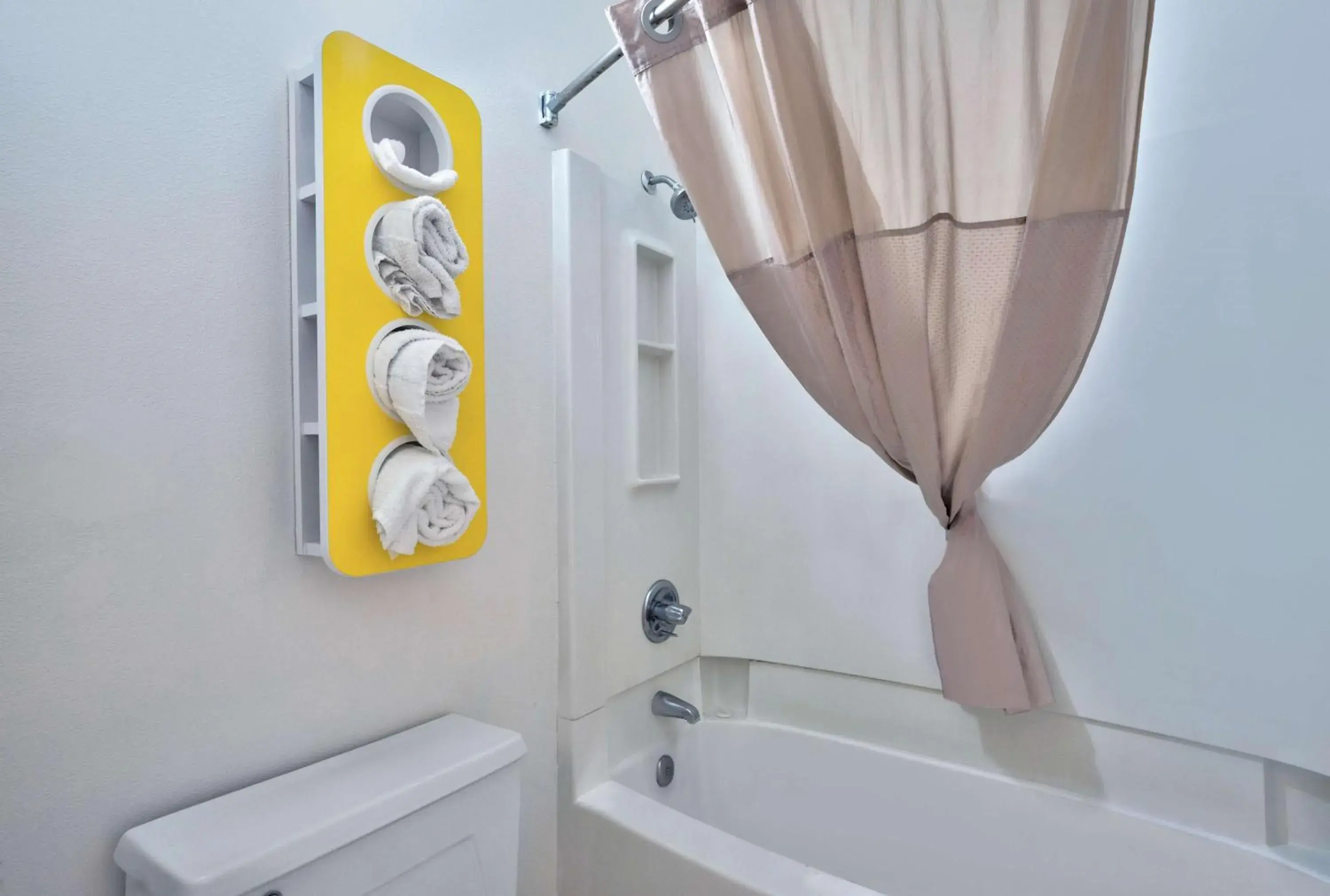 King Room - single occupancy - Non-Smoking in Motel 6-Seaford, DE King Room - single occupancy - Non-Smoking in Motel 6-Seaford, DE