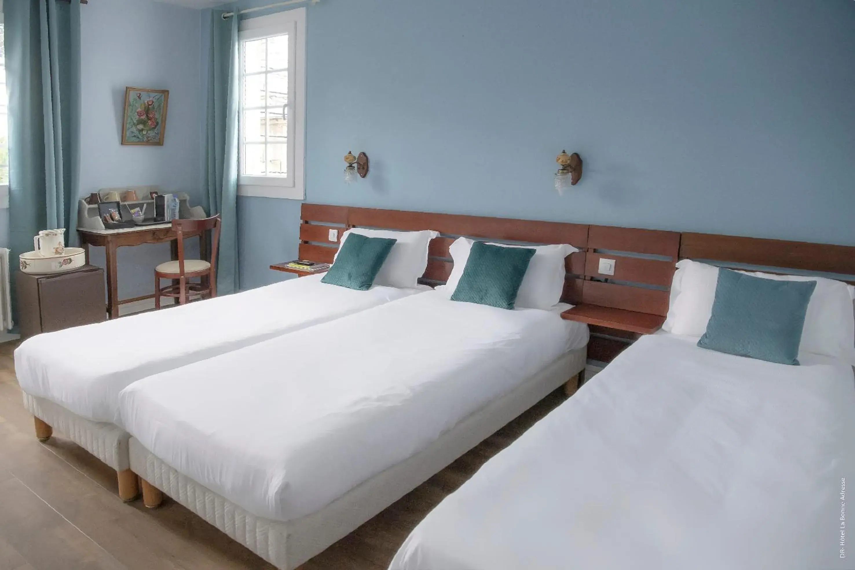 Superior Family Room (2 Adults + 1 Child) in Hotel de Charme La Bonne Adresse - Logis hotels Superior Family Room (2 Adults + 1 Child) in Hotel de Charme La Bonne Adresse - Logis hotels