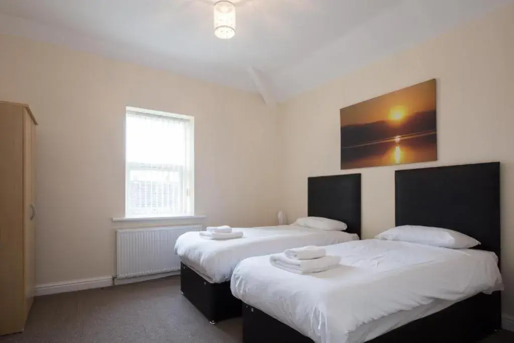 Twin Room with Private Bathroom in Grosvenor Hotel Rugby Twin Room with Private Bathroom in Grosvenor Hotel Rugby