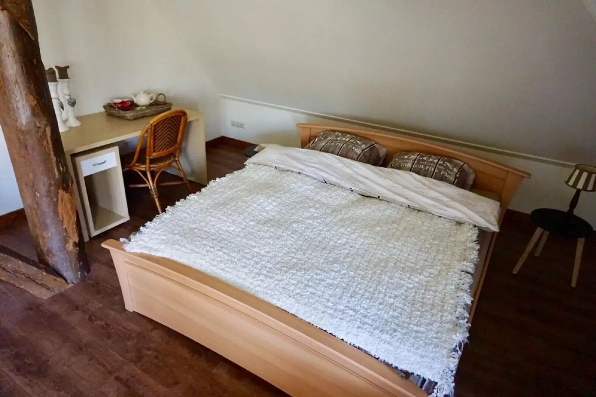 Deluxe Double Room with Shower - single occupancy in B & B De Gouwe Plek Deluxe Double Room with Shower - single occupancy in B & B De Gouwe Plek