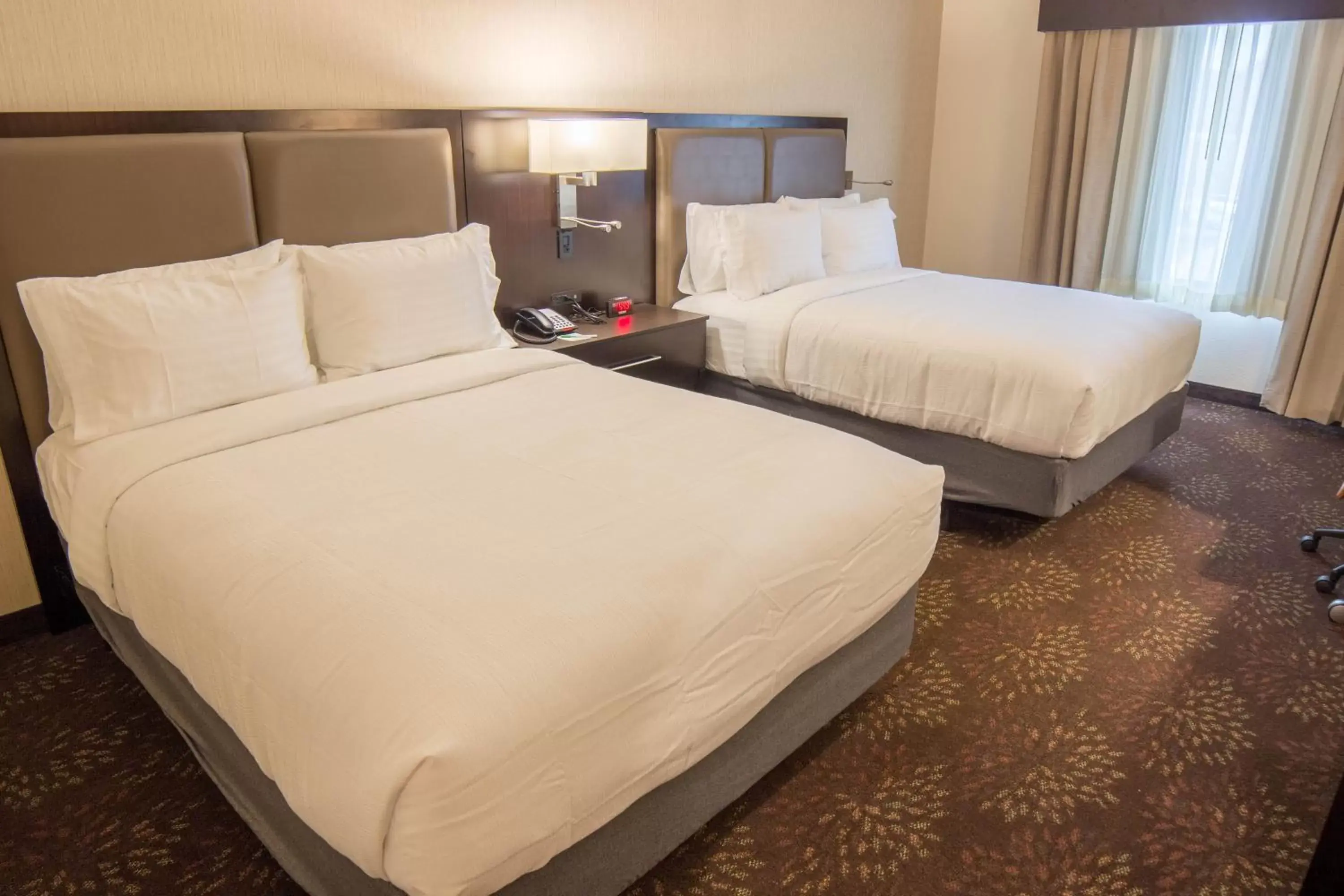 Standard Queen Room with Two Queen Beds in Holiday Inn Trophy Club by IHG Standard Queen Room with Two Queen Beds in Holiday Inn Trophy Club by IHG