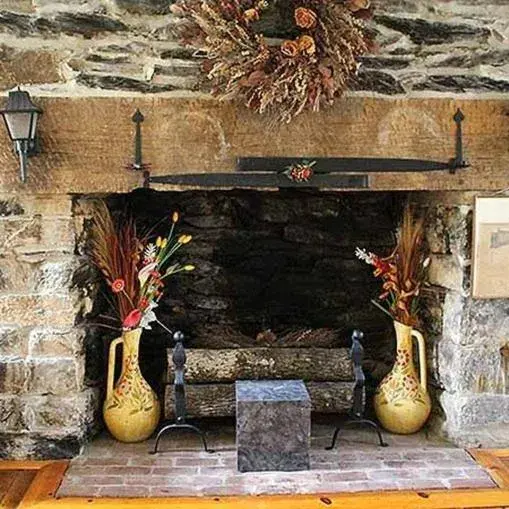 King Room in Hometown Inn Staunton King Room in Hometown Inn Staunton