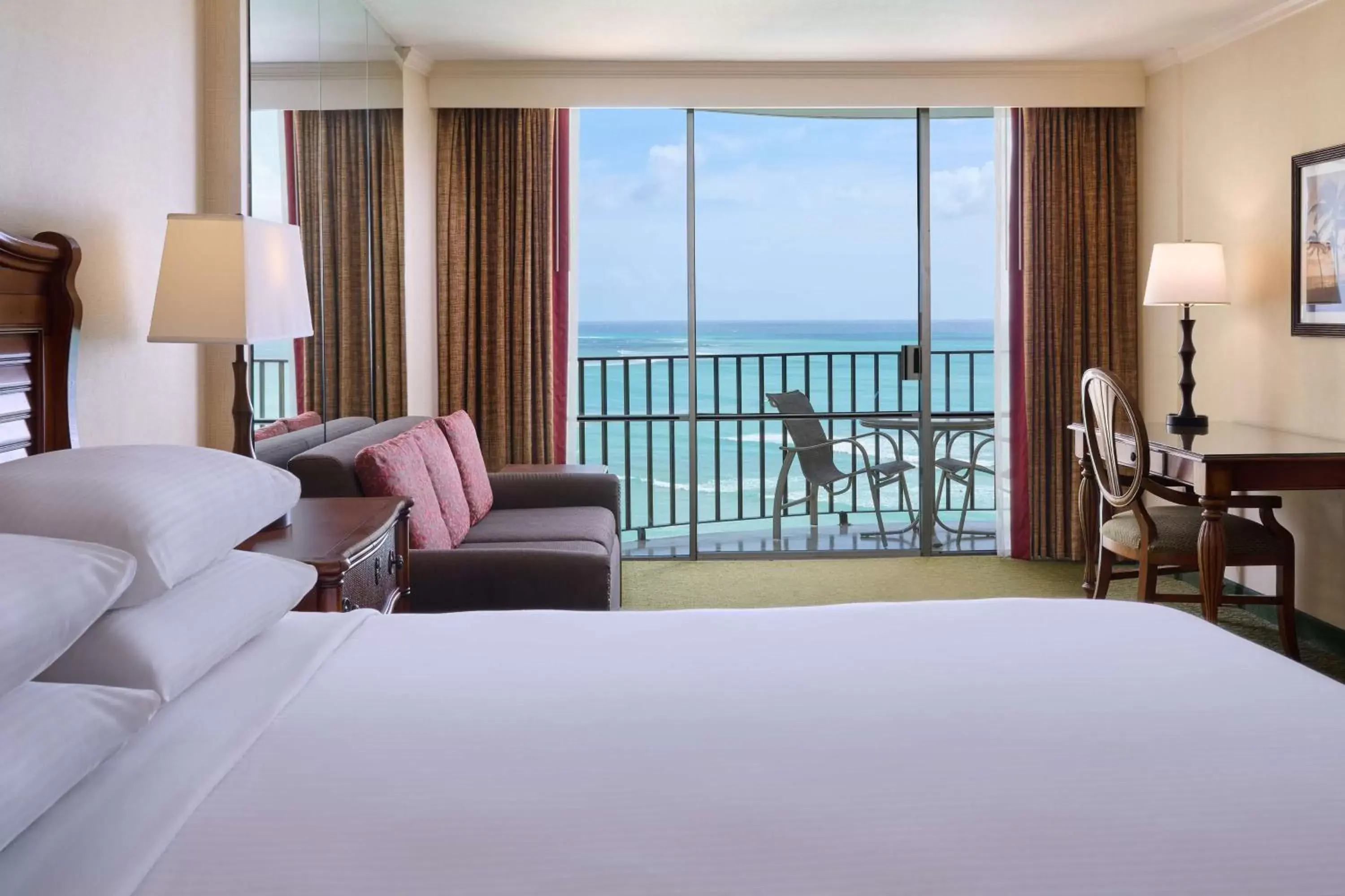 Club 2 Bedroom Ocean Front Suite 2 King Beds in OUTRIGGER Waikiki Beach Resort Club 2 Bedroom Ocean Front Suite 2 King Beds in OUTRIGGER Waikiki Beach Resort