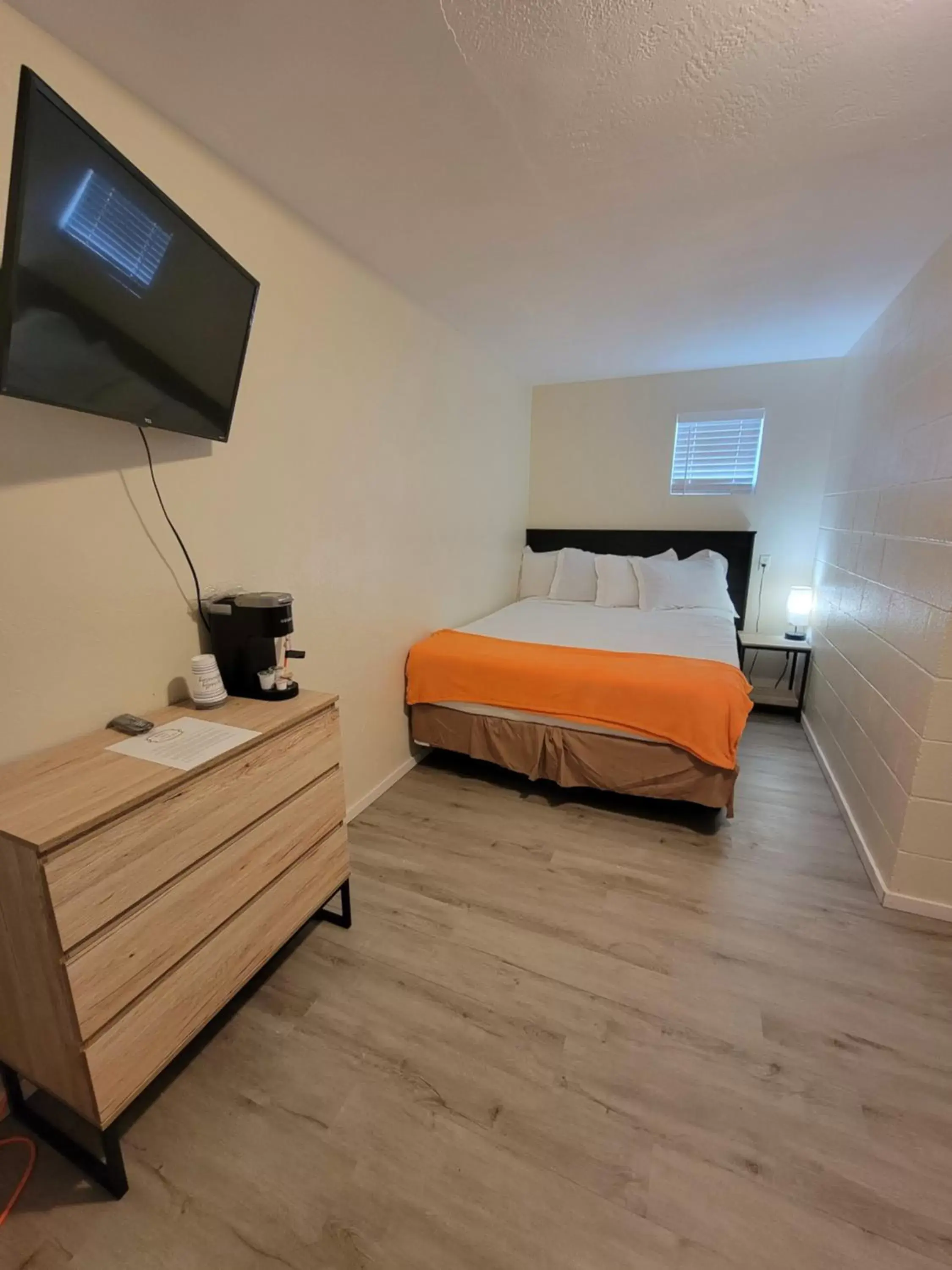 Deluxe Queen Room in Inn On 3rd Ave Deluxe Queen Room in Inn On 3rd Ave