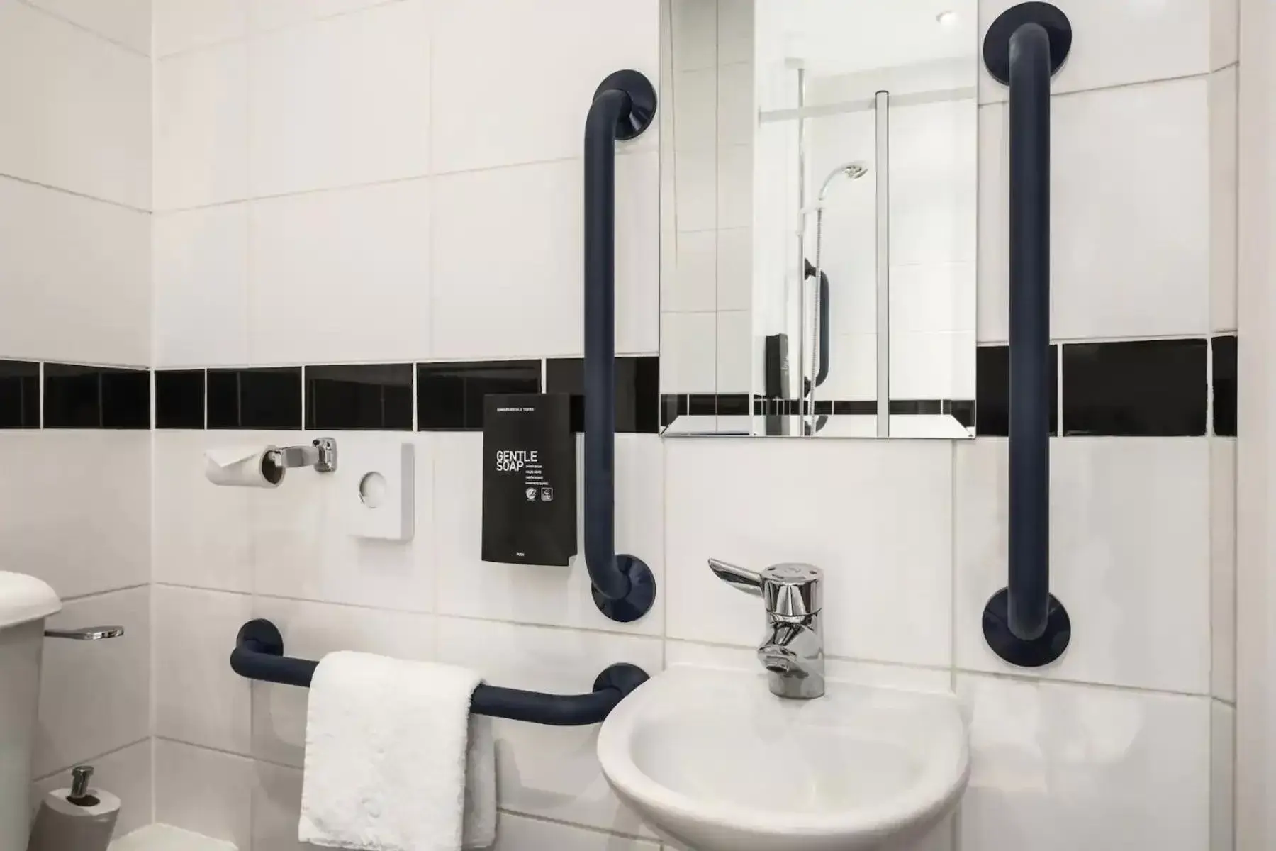 Standard Double Room in Days Inn Corley NEC - M6 Standard Double Room in Days Inn Corley NEC - M6