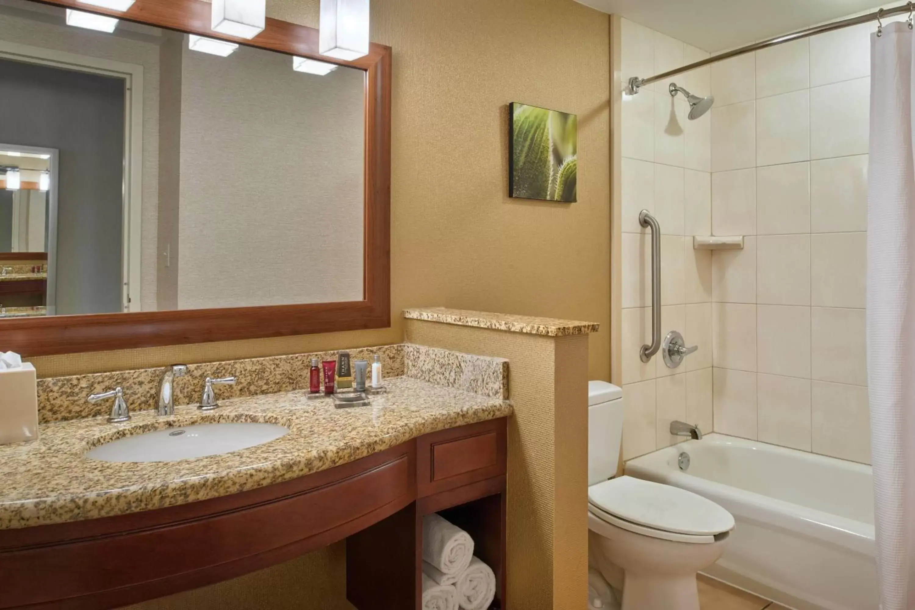 Queen Room with Two Queen Beds and Adapted Tub - Mobility and Hearing Accessible in Chicago Marriott Midway Queen Room with Two Queen Beds and Adapted Tub - Mobility and Hearing Accessible in Chicago Marriott Midway