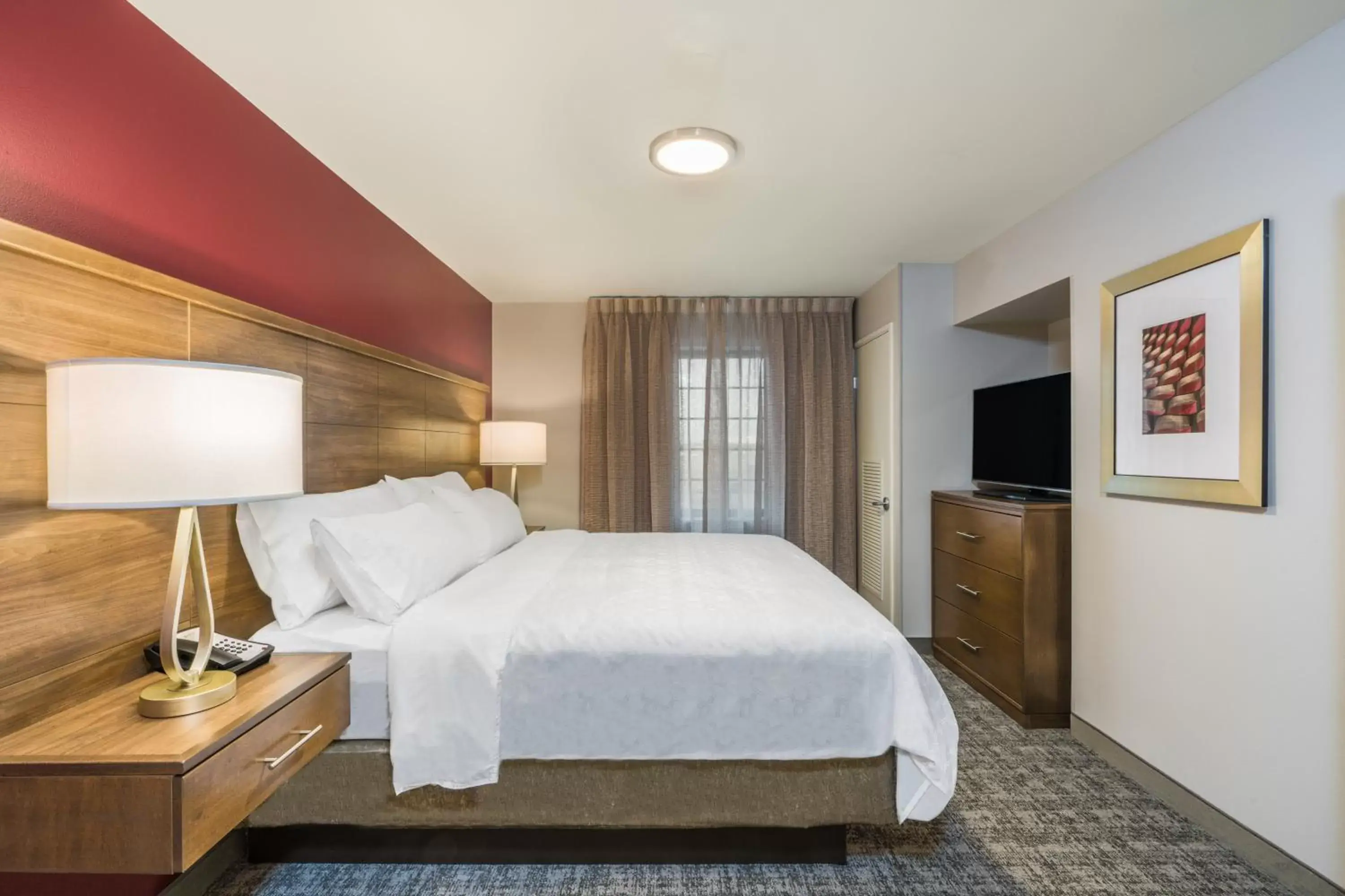 Two-Bedroom Suite with One King and Two Queen Beds - Non-Smoking in Staybridge Suites Anchorage by IHG Two-Bedroom Suite with One King and Two Queen Beds - Non-Smoking in Staybridge Suites Anchorage by IHG