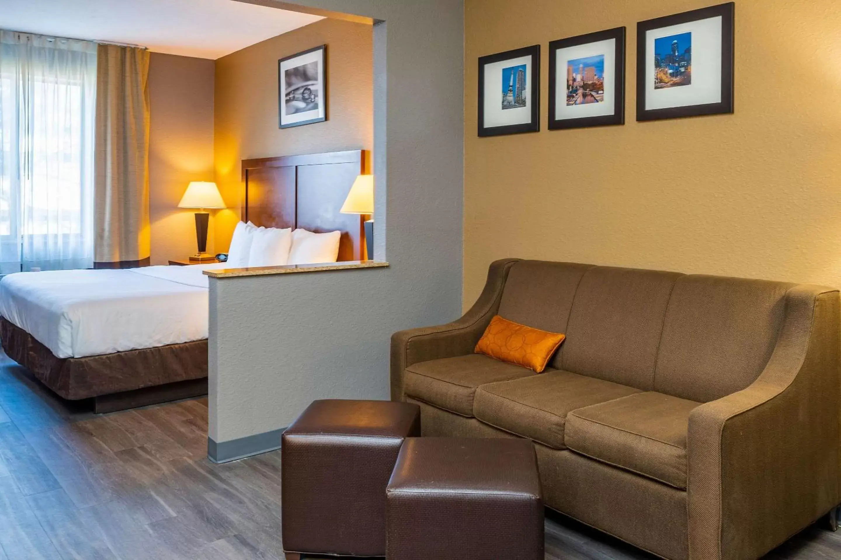 King Suite in Quality Suites NE Indianapolis Fishers King Suite in Quality Suites NE Indianapolis Fishers