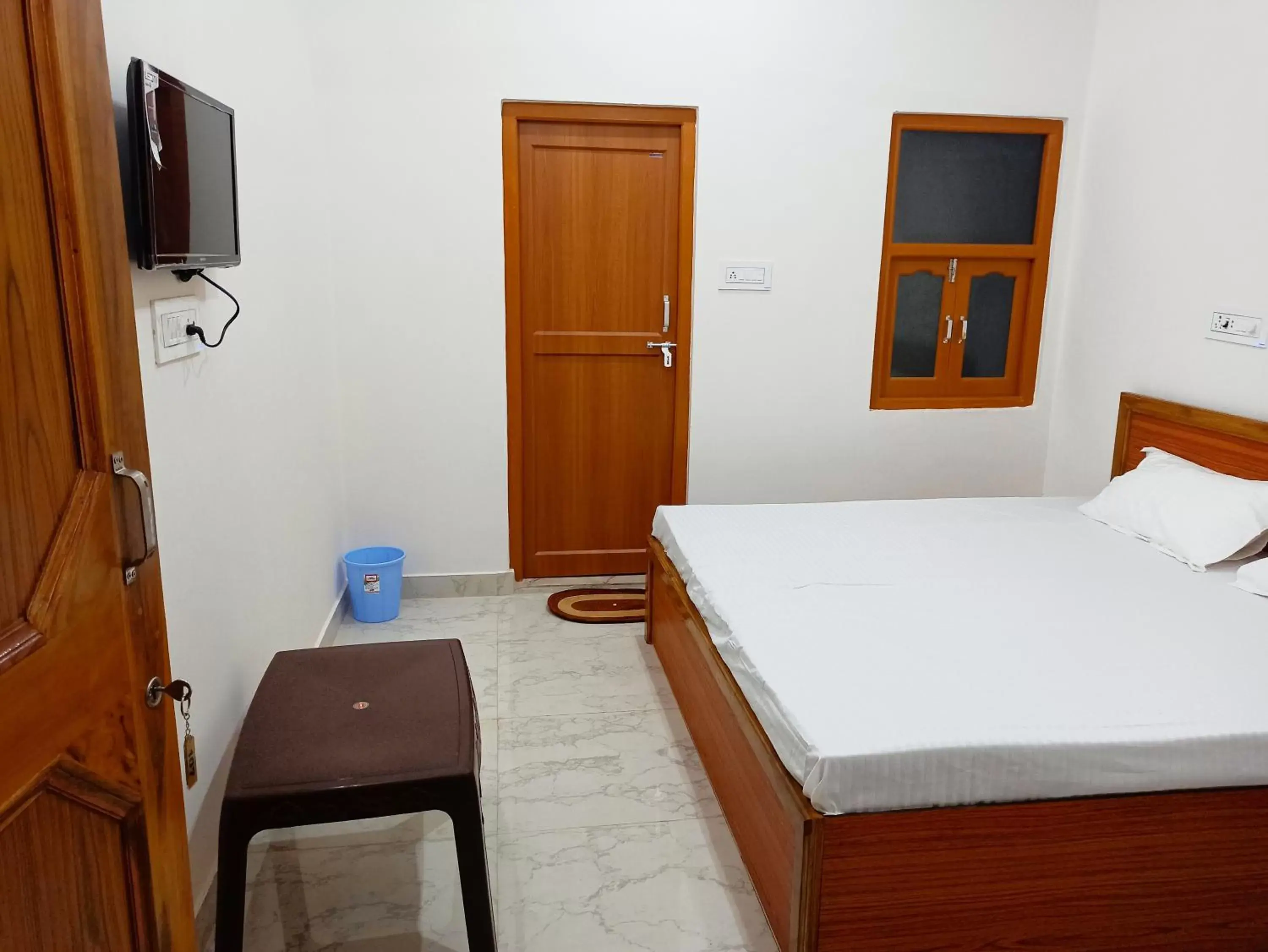 Standard Double Room with Fan in Natraj Homes Standard Double Room with Fan in Natraj Homes