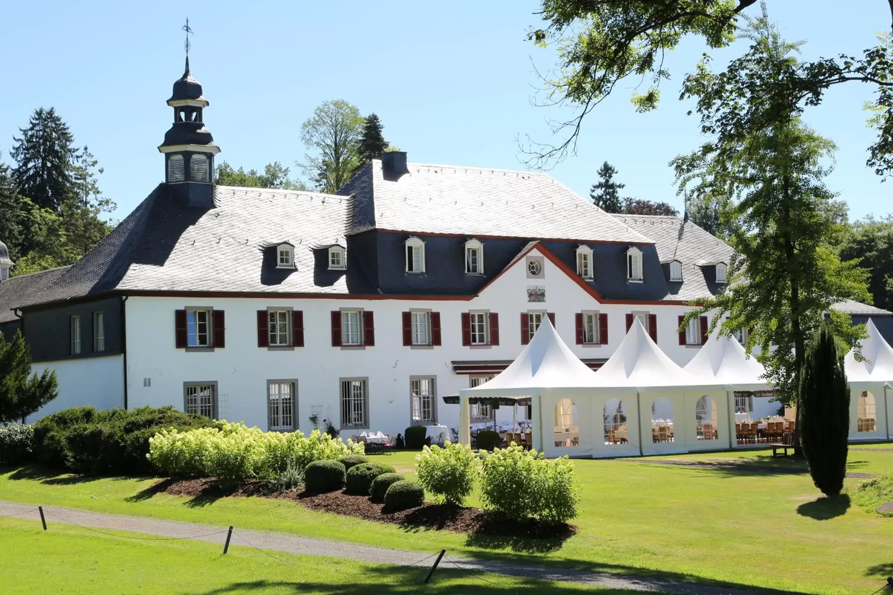 Schloss Auel Boutique Hotel & Design Golf Lodge Schloss Auel Boutique Hotel & Design Golf Lodge