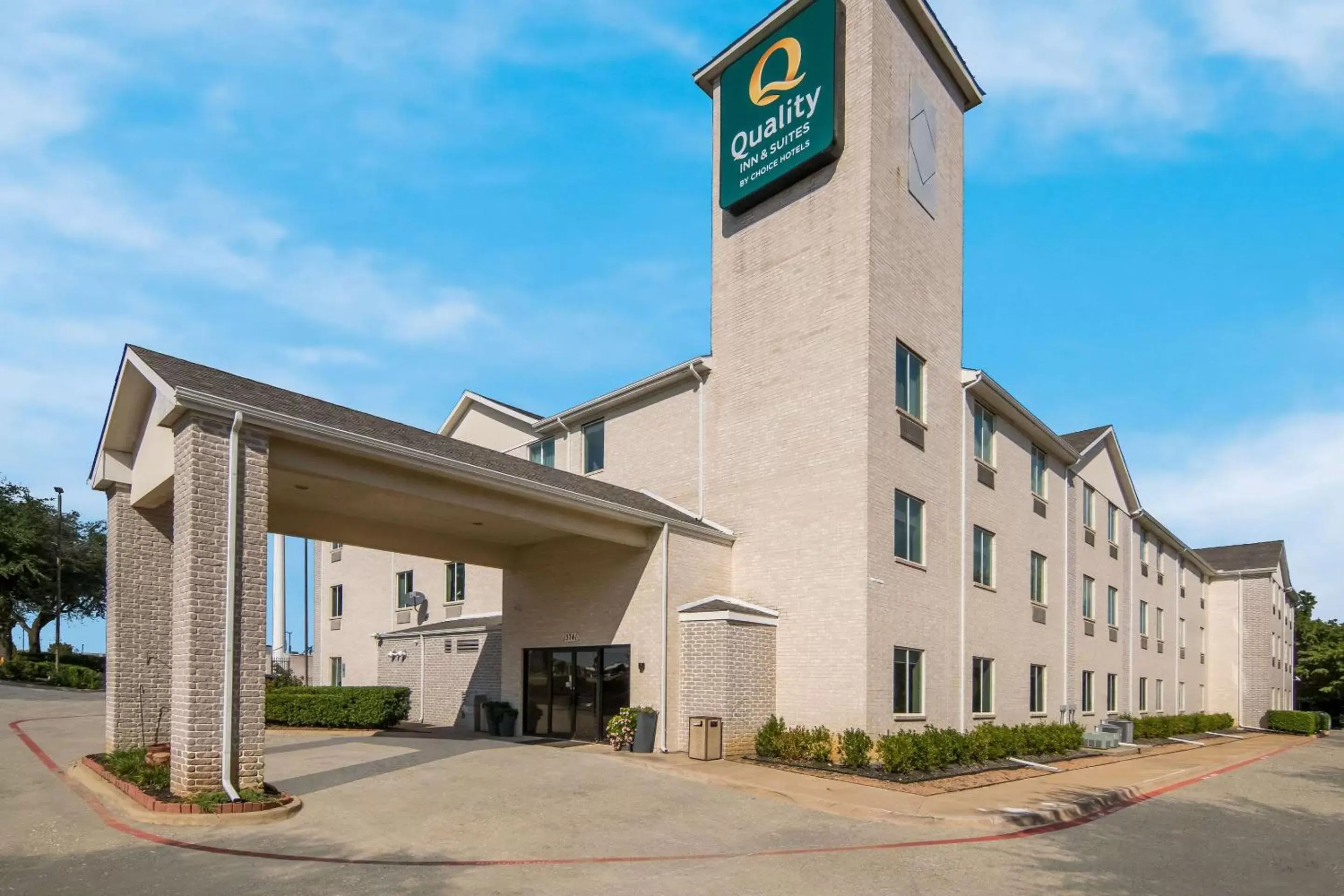 Quality Inn & Suites Roanoke - Fort Worth North Quality Inn & Suites Roanoke - Fort Worth North