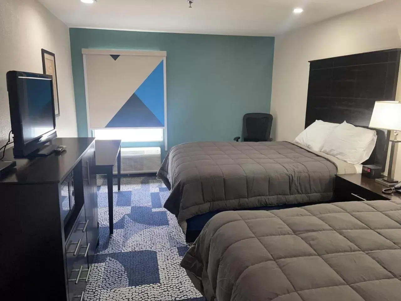 Queen Room in Fairway Inn Iowa-Lake Charles Queen Room in Fairway Inn Iowa-Lake Charles