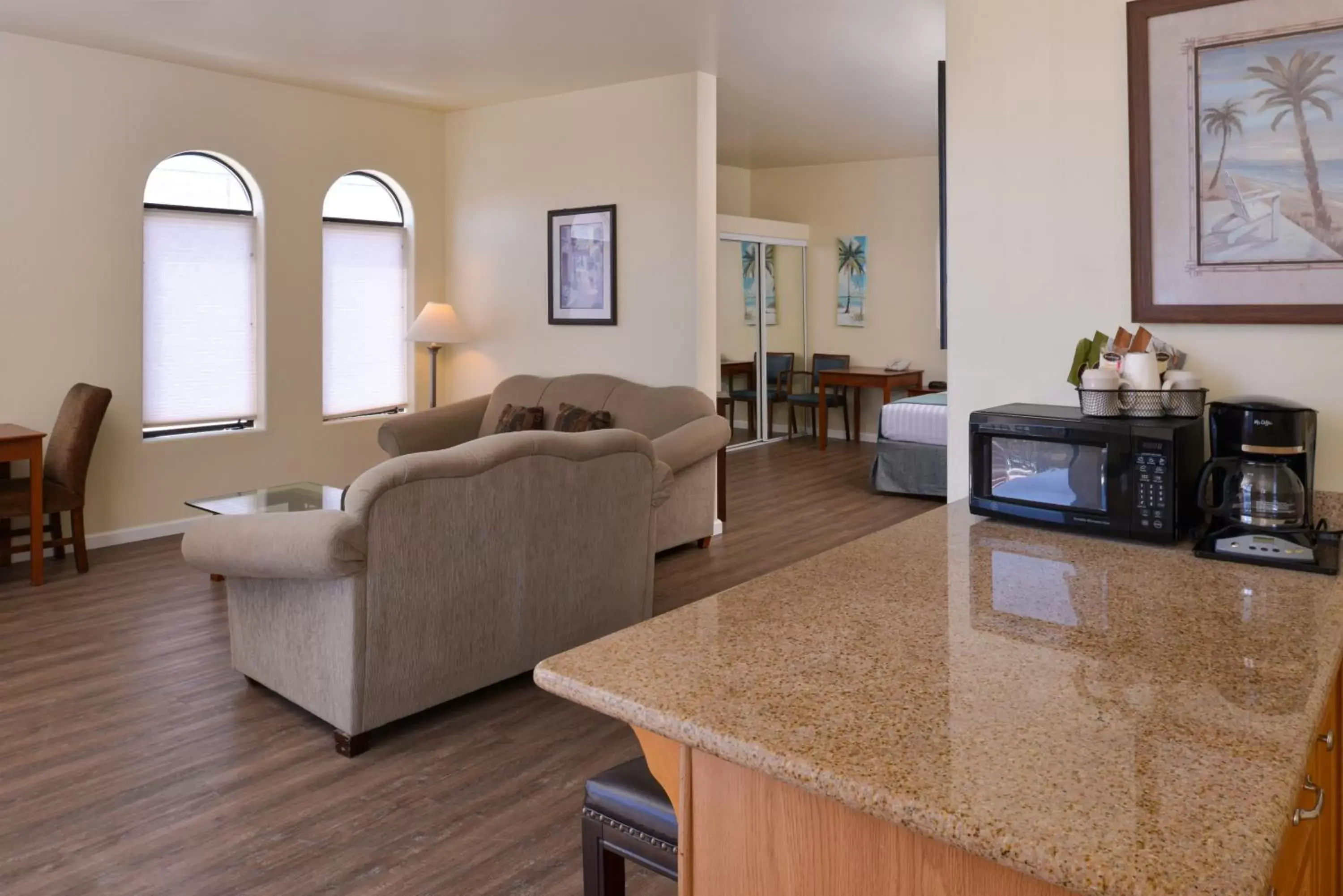 Executive Suite in Edgewater Inn and Suites Executive Suite in Edgewater Inn and Suites