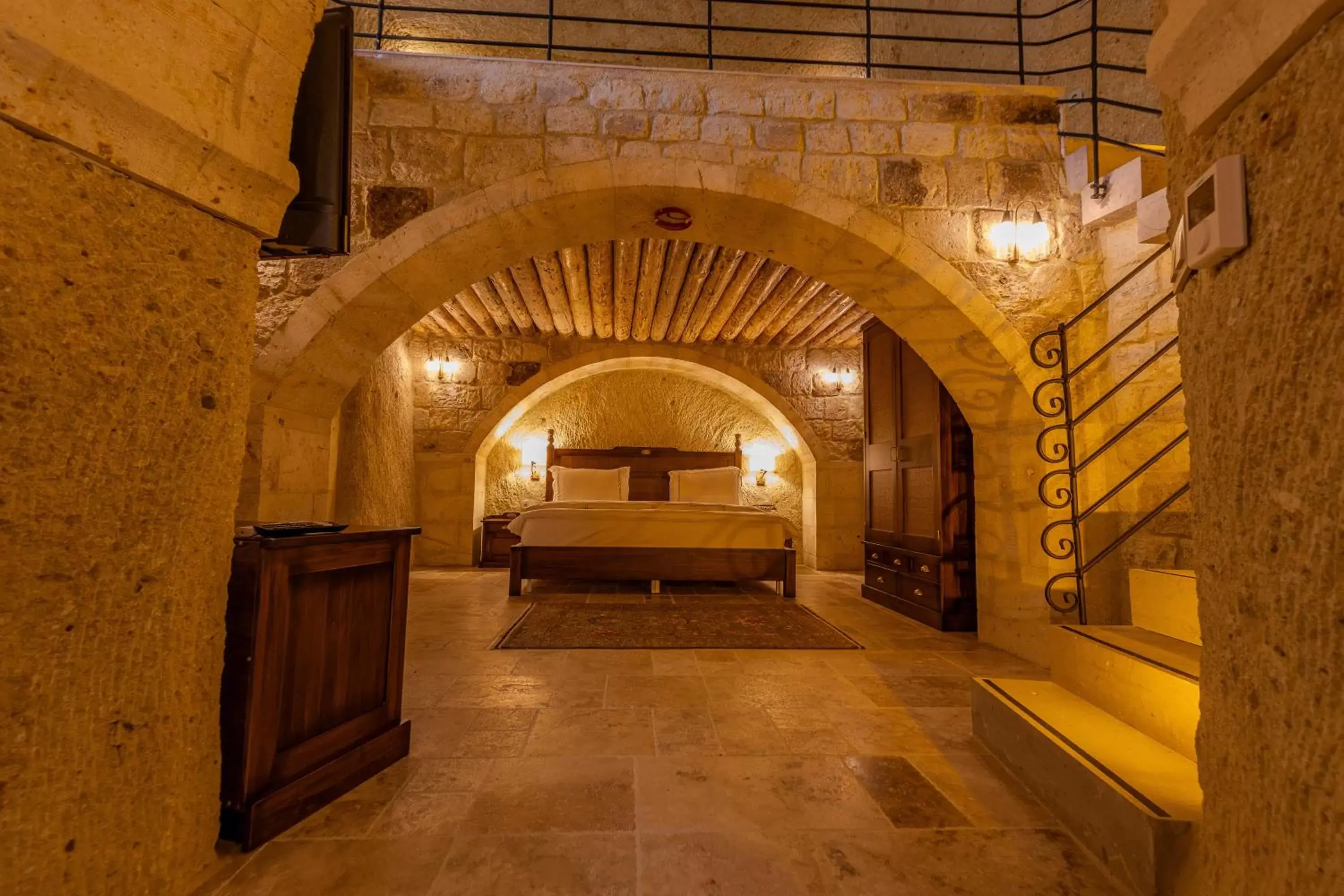 Seraphim Cave Suites & SPA Seraphim Cave Suites & SPA