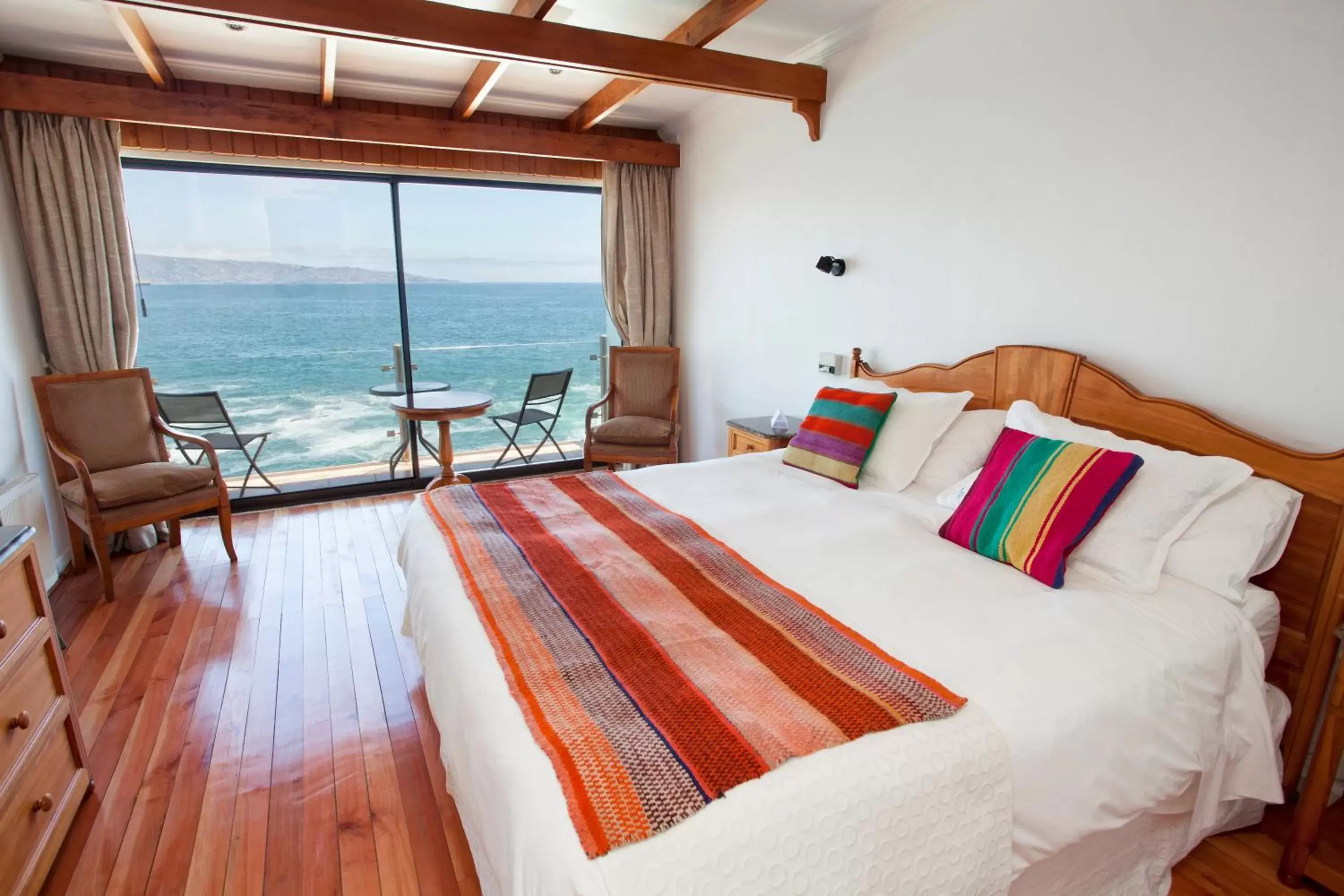 Suite with Hot Tub in Hotel Oceanic Suite with Hot Tub in Hotel Oceanic