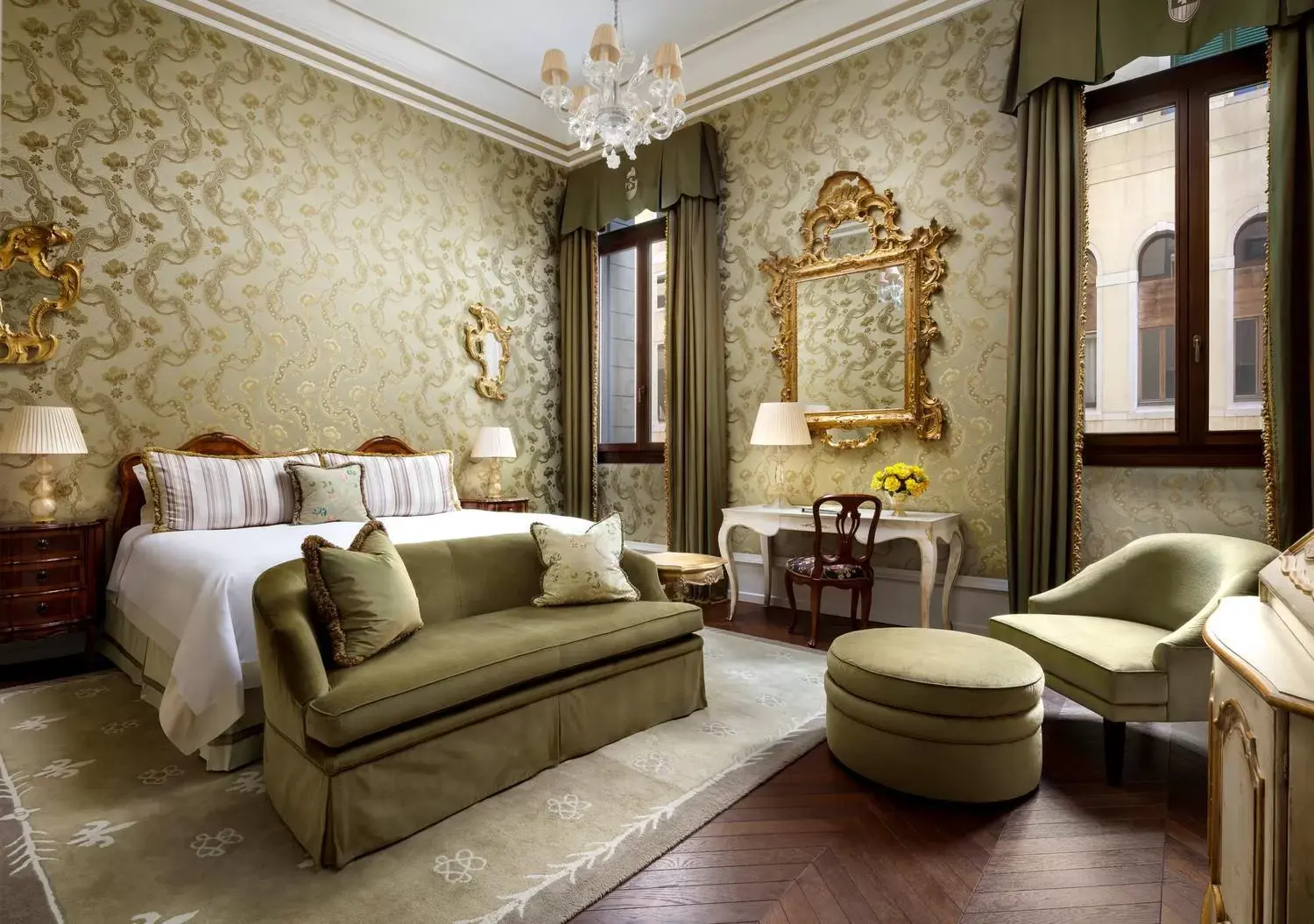 Deluxe, Guest room, 1 King or 2 Twin/Single Bed(s) in The Gritti Palace, a Luxury Collection Hotel, Venice Deluxe, Guest room, 1 King or 2 Twin/Single Bed(s) in The Gritti Palace, a Luxury Collection Hotel, Venice