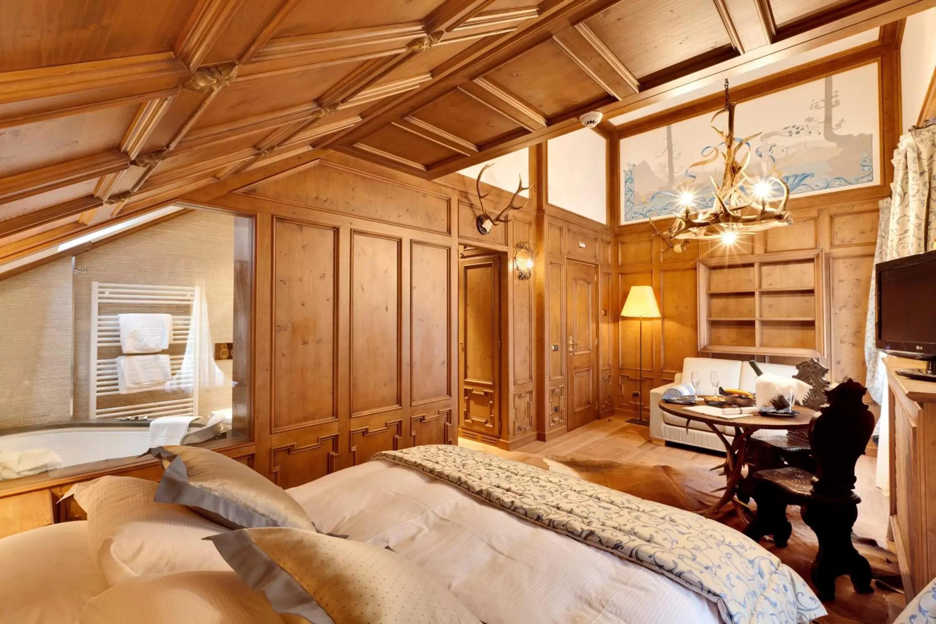 Suite with Jacuzzi in Ambra Cortina Luxury&Fashion Hotel Suite with Jacuzzi in Ambra Cortina Luxury&Fashion Hotel