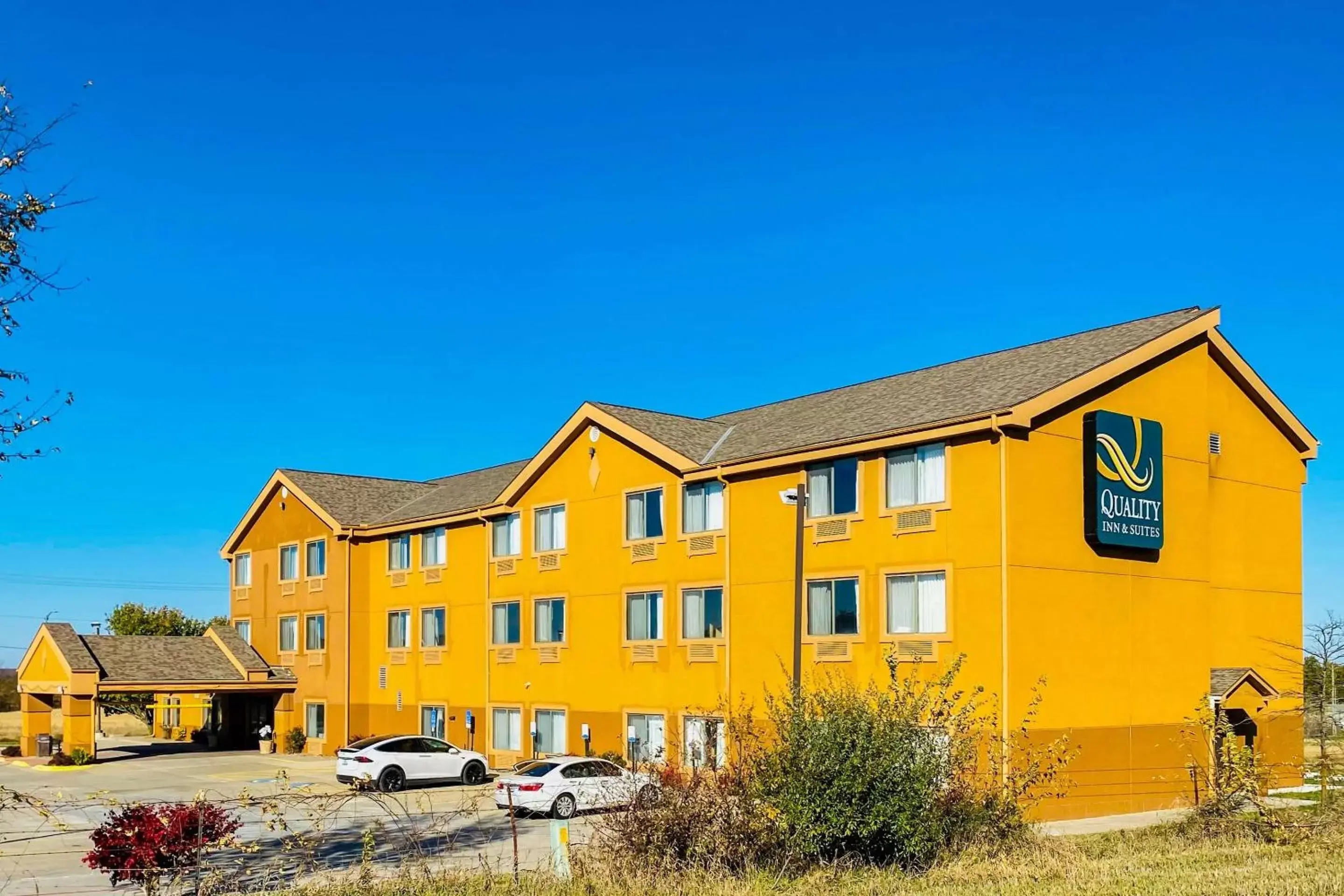 Quality Inn & Suites Bethany Quality Inn & Suites Bethany