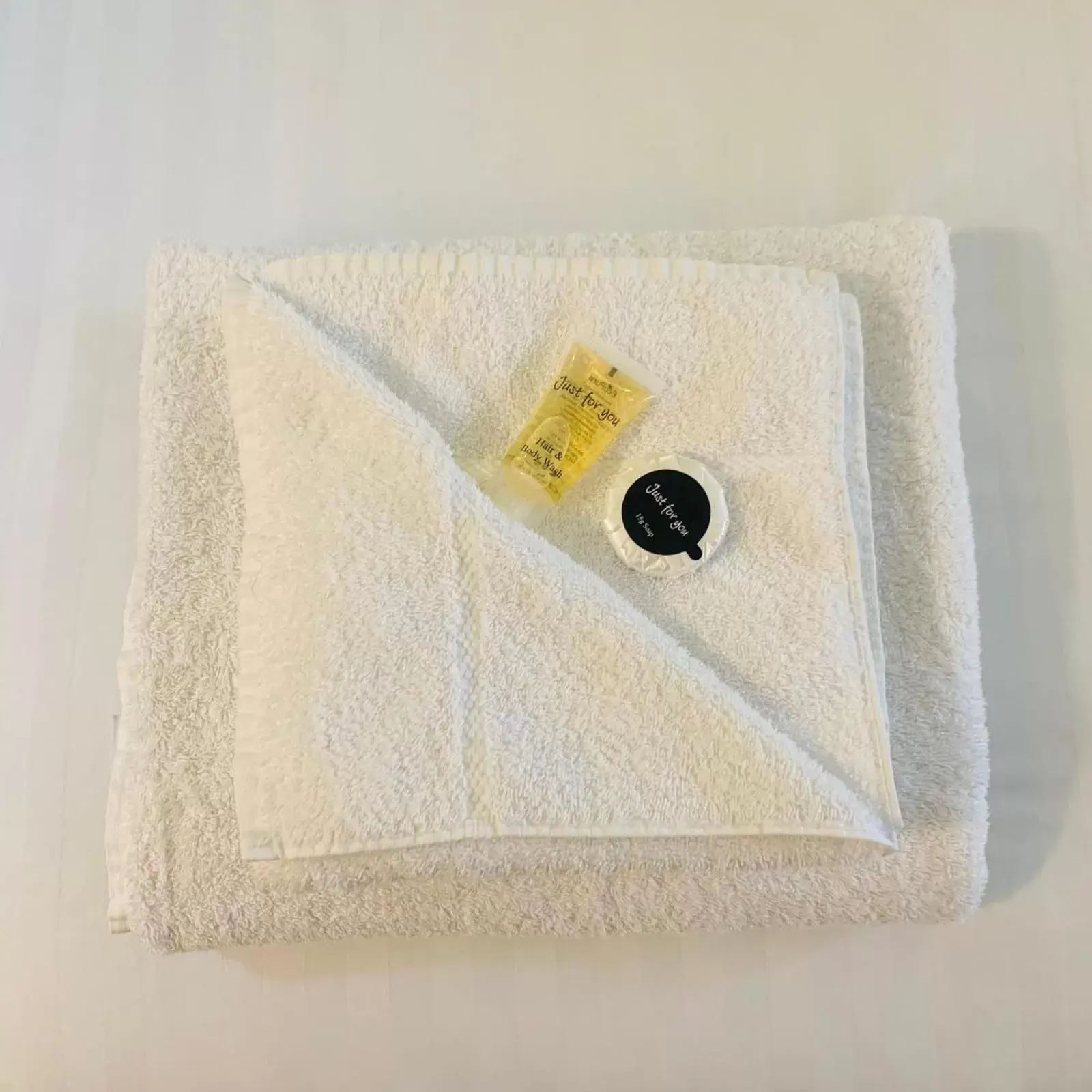 Twin Room in Talbot Hotel Twin Room in Talbot Hotel