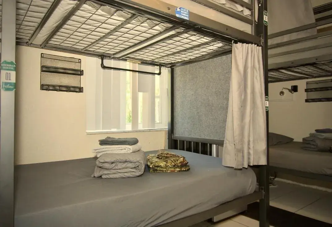 Single Bed in Mixed Dormitory Room in Sheridan Hostel Single Bed in Mixed Dormitory Room in Sheridan Hostel