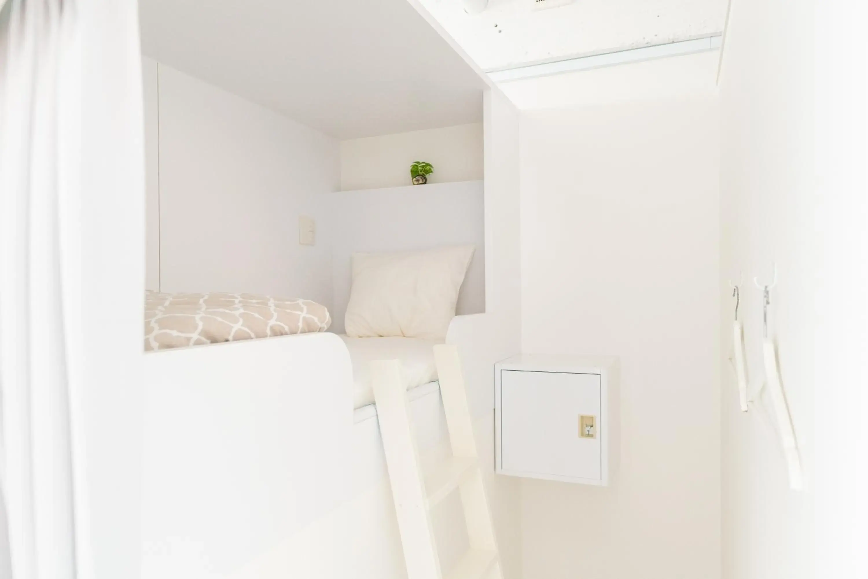 Single Bed in Mixed Dormitory Room in Casa Blanca Guesthouse Single Bed in Mixed Dormitory Room in Casa Blanca Guesthouse