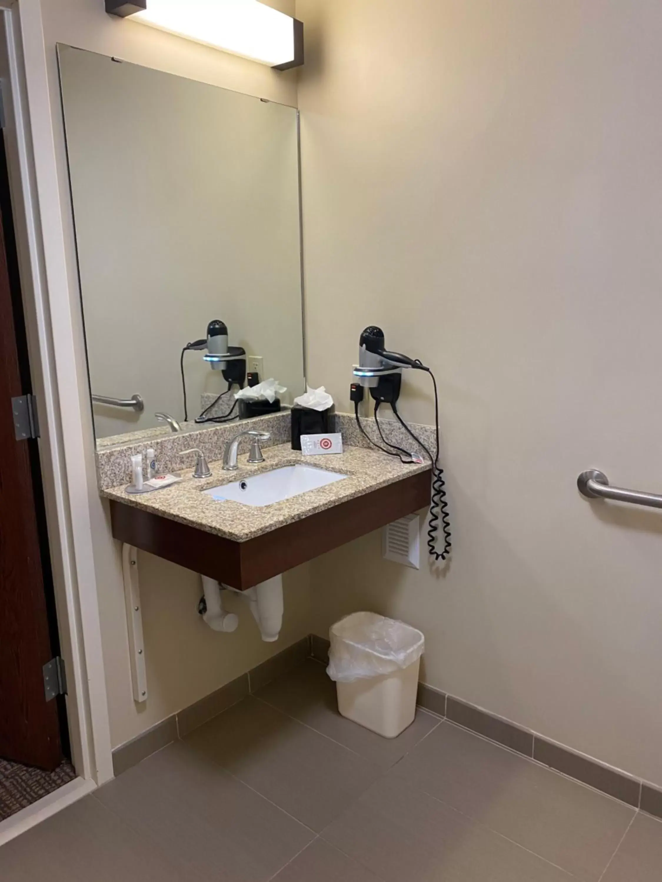 Comfort Inn & Suites Comfort Inn & Suites