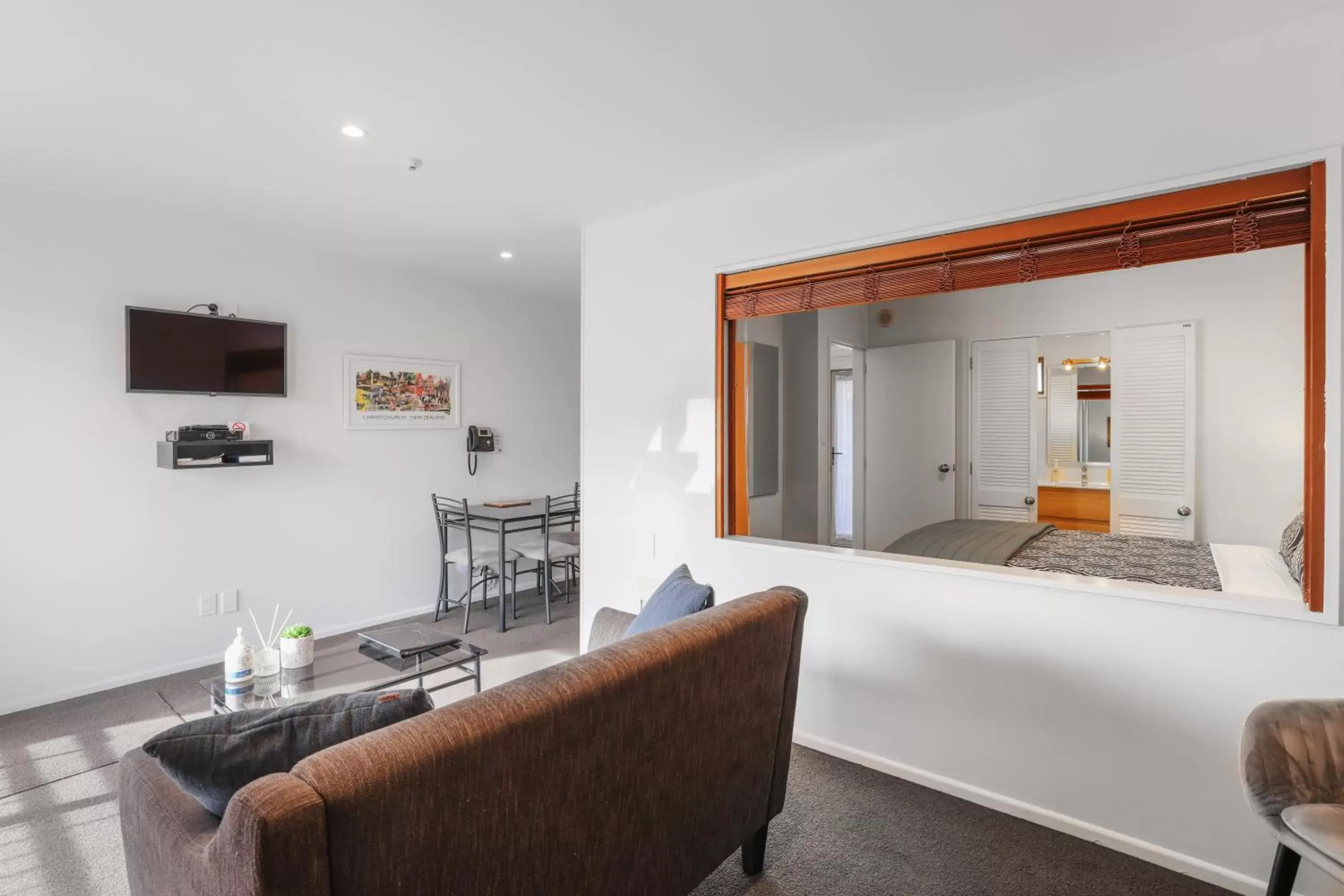 One-Bedroom Suite in Lorenzo Motor Lodge One-Bedroom Suite in Lorenzo Motor Lodge