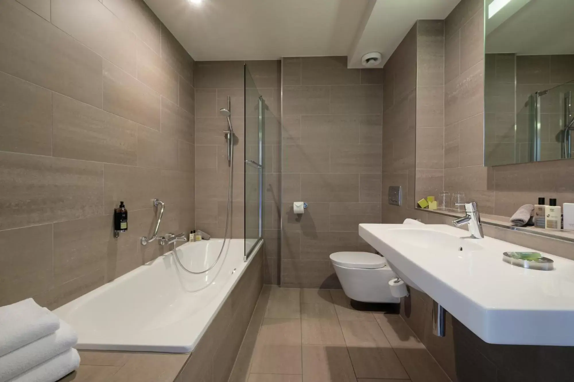 Superior Triple Room in Le Côté Vert Superior Triple Room in Le Côté Vert