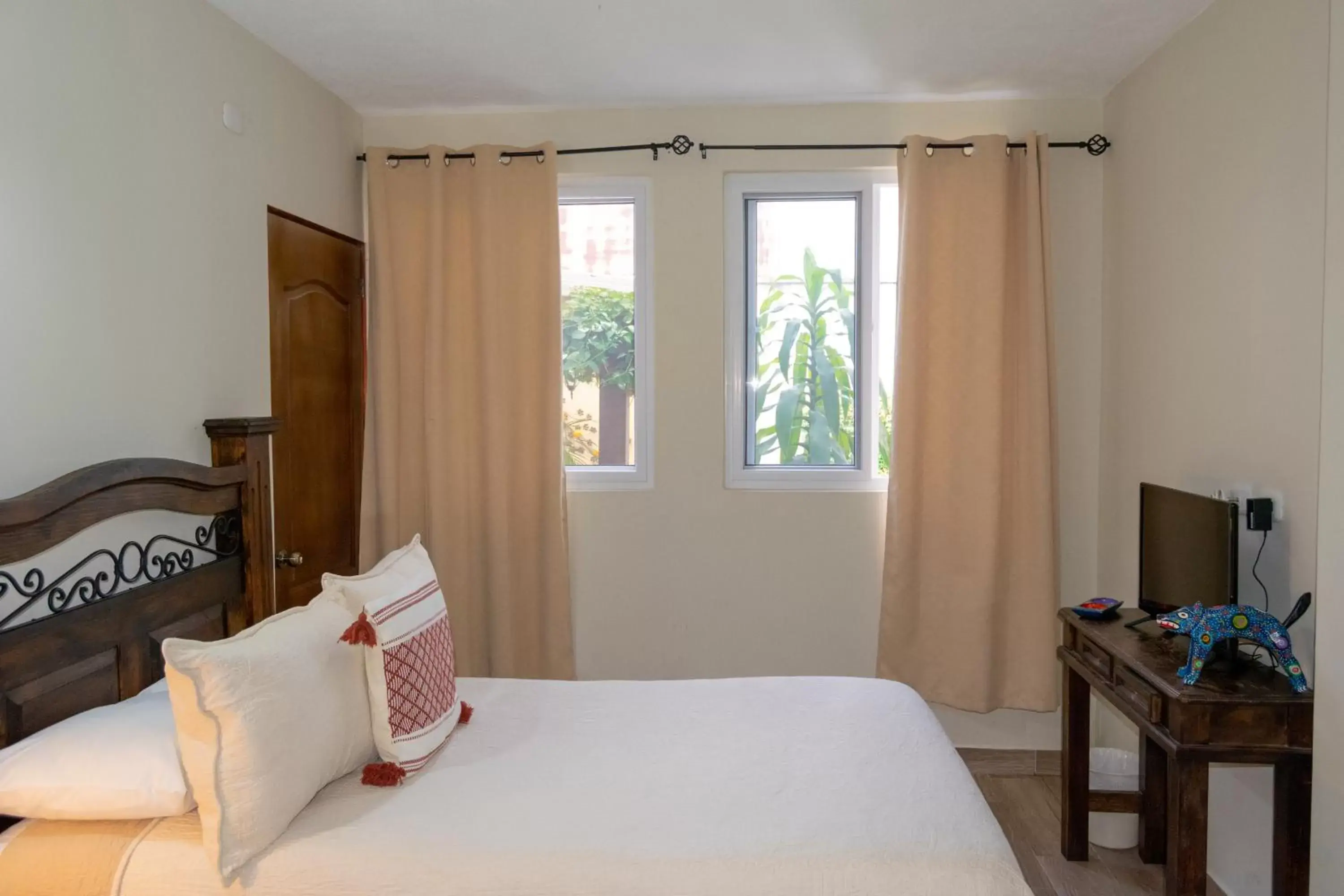 Double Room with Shared Bathroom in Hostal Donde Regina Double Room with Shared Bathroom in Hostal Donde Regina