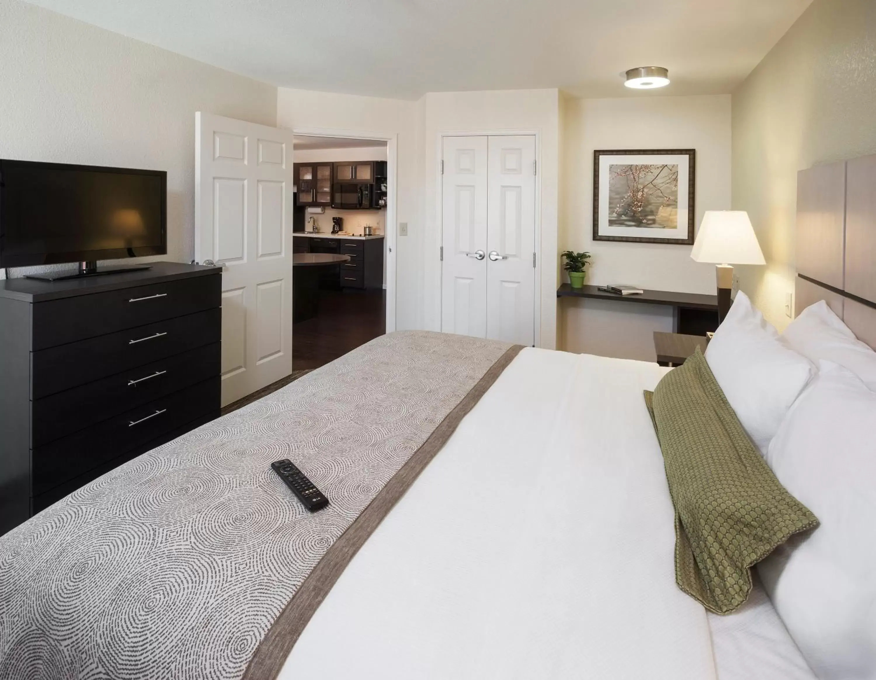 One-Bedroom King Suite in Candlewood Suites Denver North - Thornton by IHG One-Bedroom King Suite in Candlewood Suites Denver North - Thornton by IHG