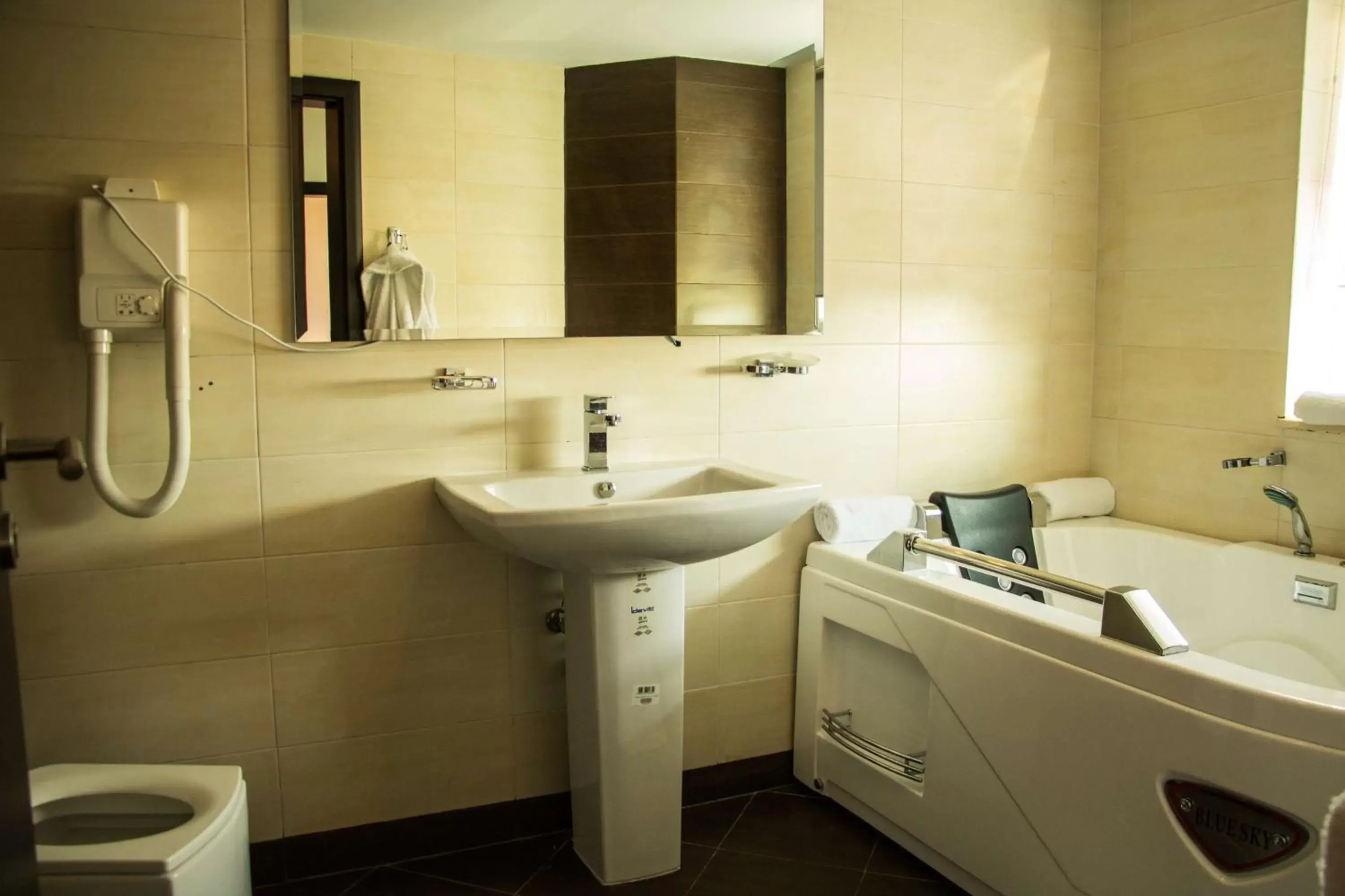 Family King Room - Non-Smoking in Best Western Hotel Galla Family King Room - Non-Smoking in Best Western Hotel Galla