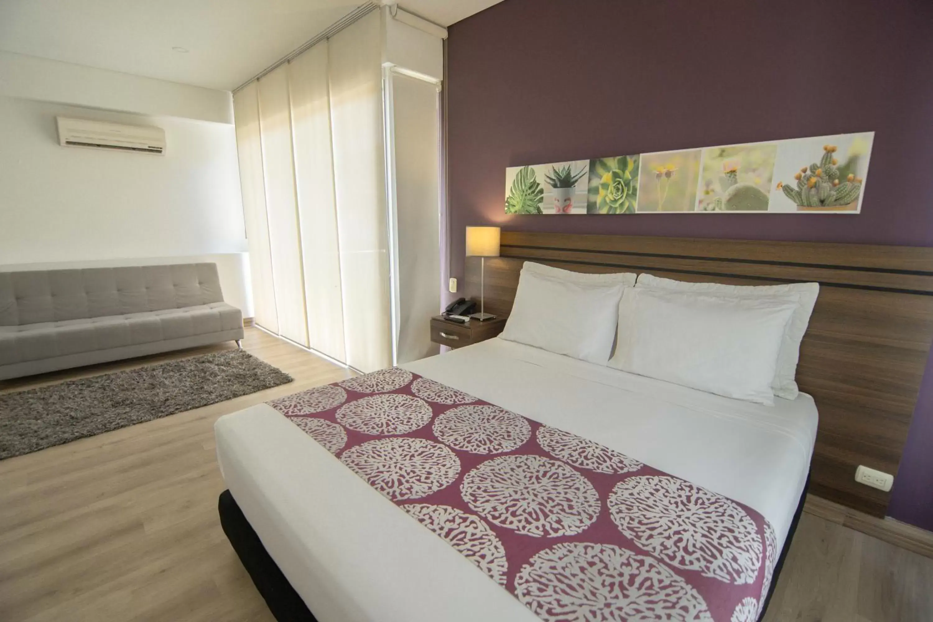 Queen Room with Balcony in Malik Hotel Boutique Queen Room with Balcony in Malik Hotel Boutique