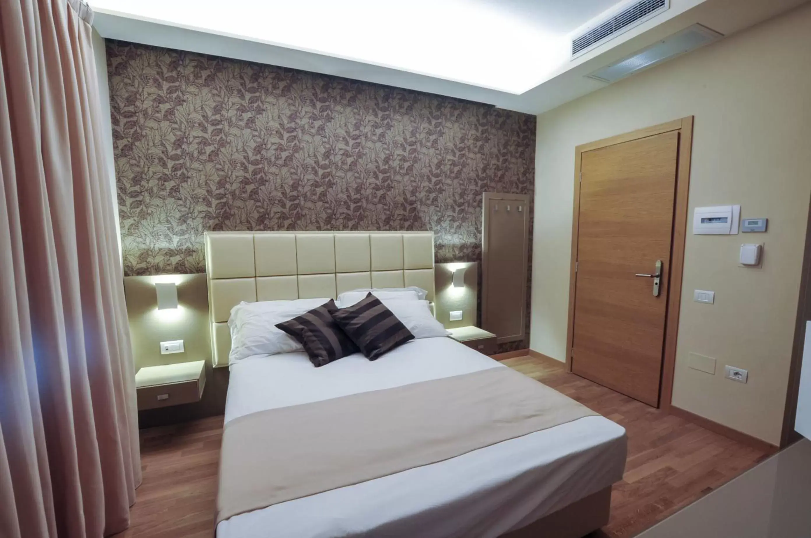 Single Room in Hotel Dori Single Room in Hotel Dori