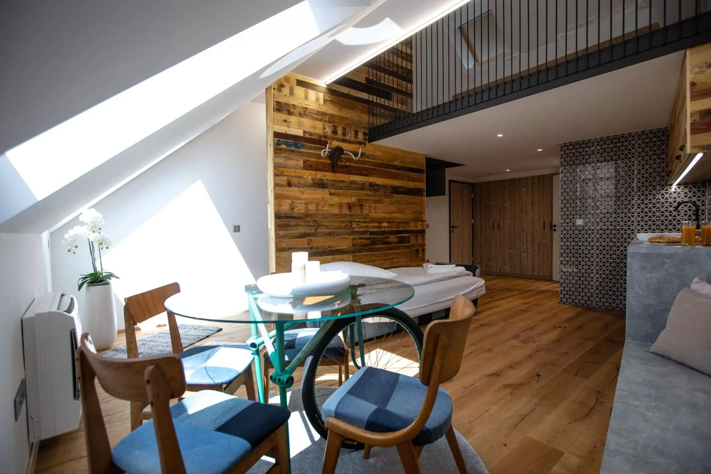 Comfort Attic Apartment - split level in Becycle Sustainable stay and travel Comfort Attic Apartment - split level in Becycle Sustainable stay and travel