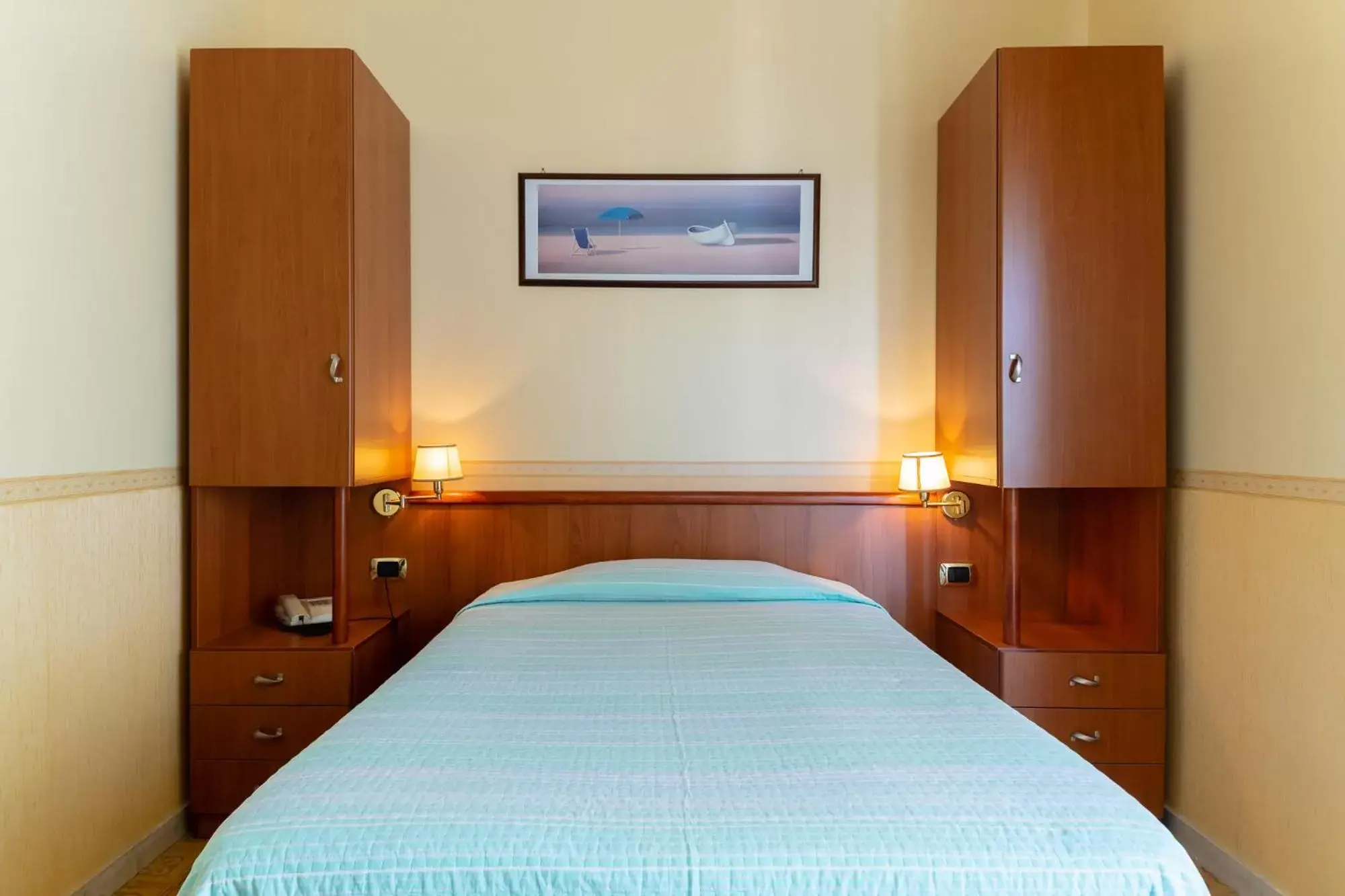 Single Room in Hotel Riviera Single Room in Hotel Riviera