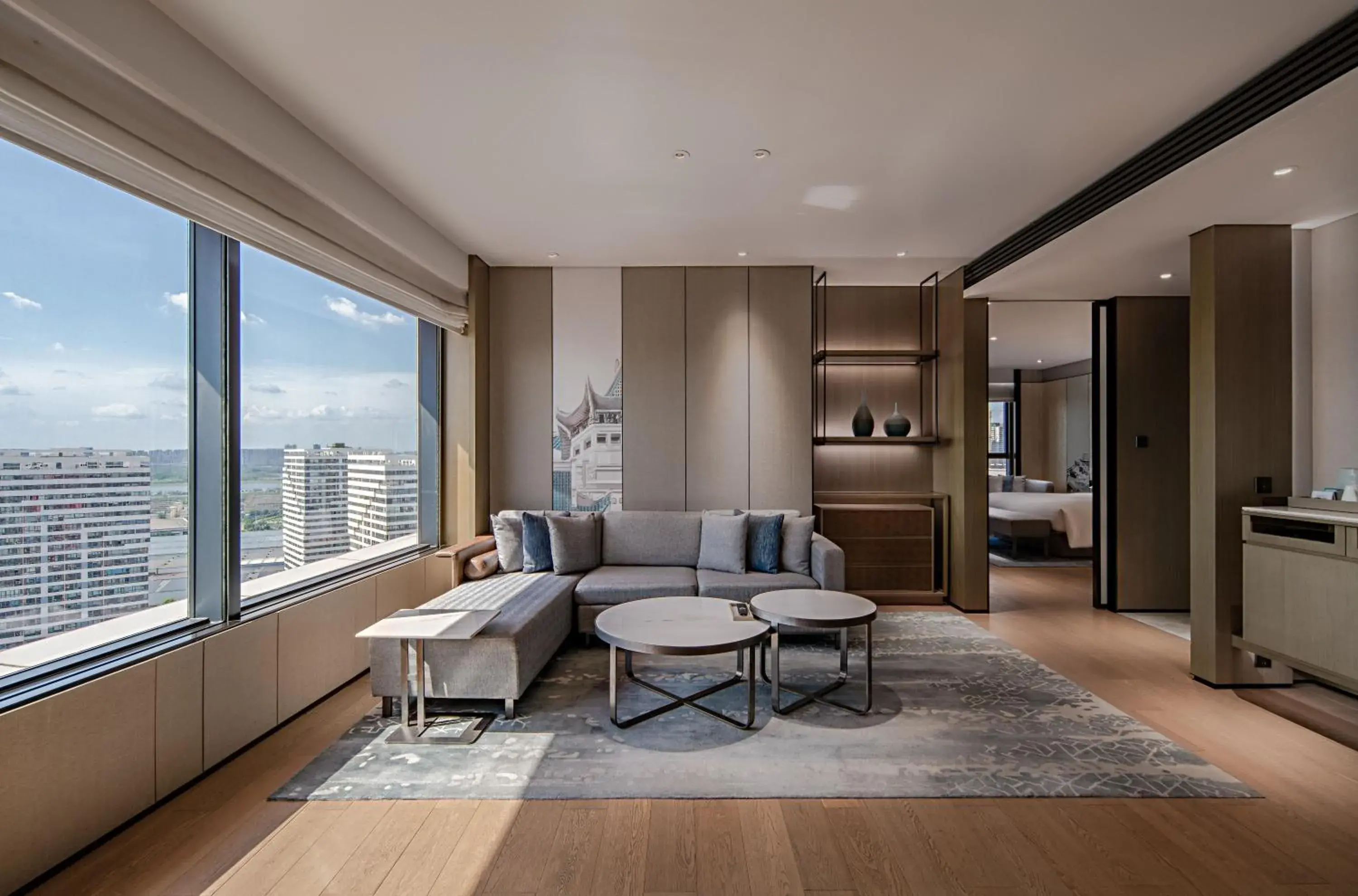 Junior Suite, Executive lounge access, 1 King, City view - single occupancy in Wuhan Marriott Hotel Hankou Junior Suite, Executive lounge access, 1 King, City view - single occupancy in Wuhan Marriott Hotel Hankou