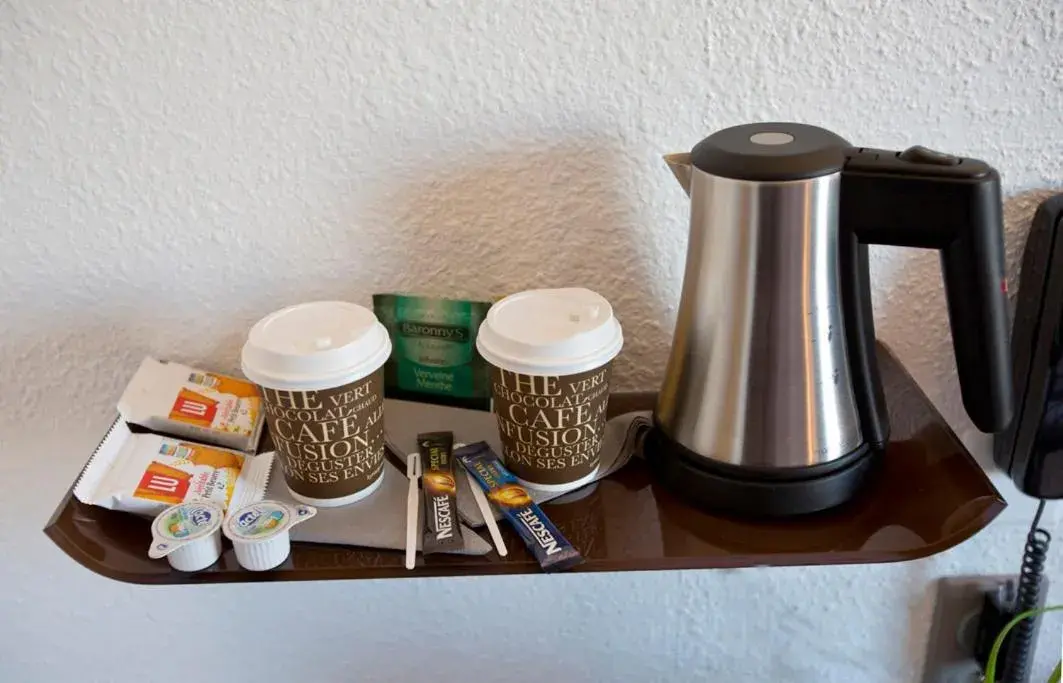 Double Room with 2 Single Beds in Kyriad Limoges Sud - Feytiat Double Room with 2 Single Beds in Kyriad Limoges Sud - Feytiat