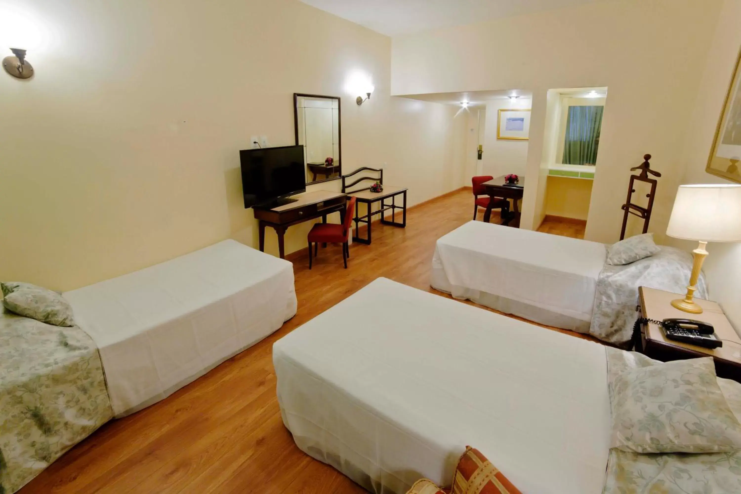 Deluxe Triple Room in Dayrell Hotel e Centro de Convenções Deluxe Triple Room in Dayrell Hotel e Centro de Convenções