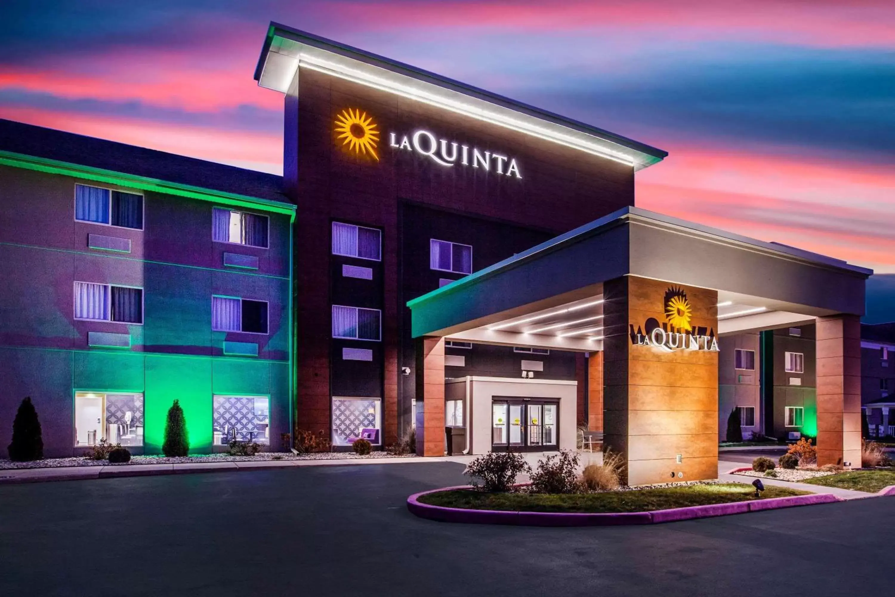 La Quinta Inn and Suites by Wyndham Elkhart La Quinta Inn and Suites by Wyndham Elkhart