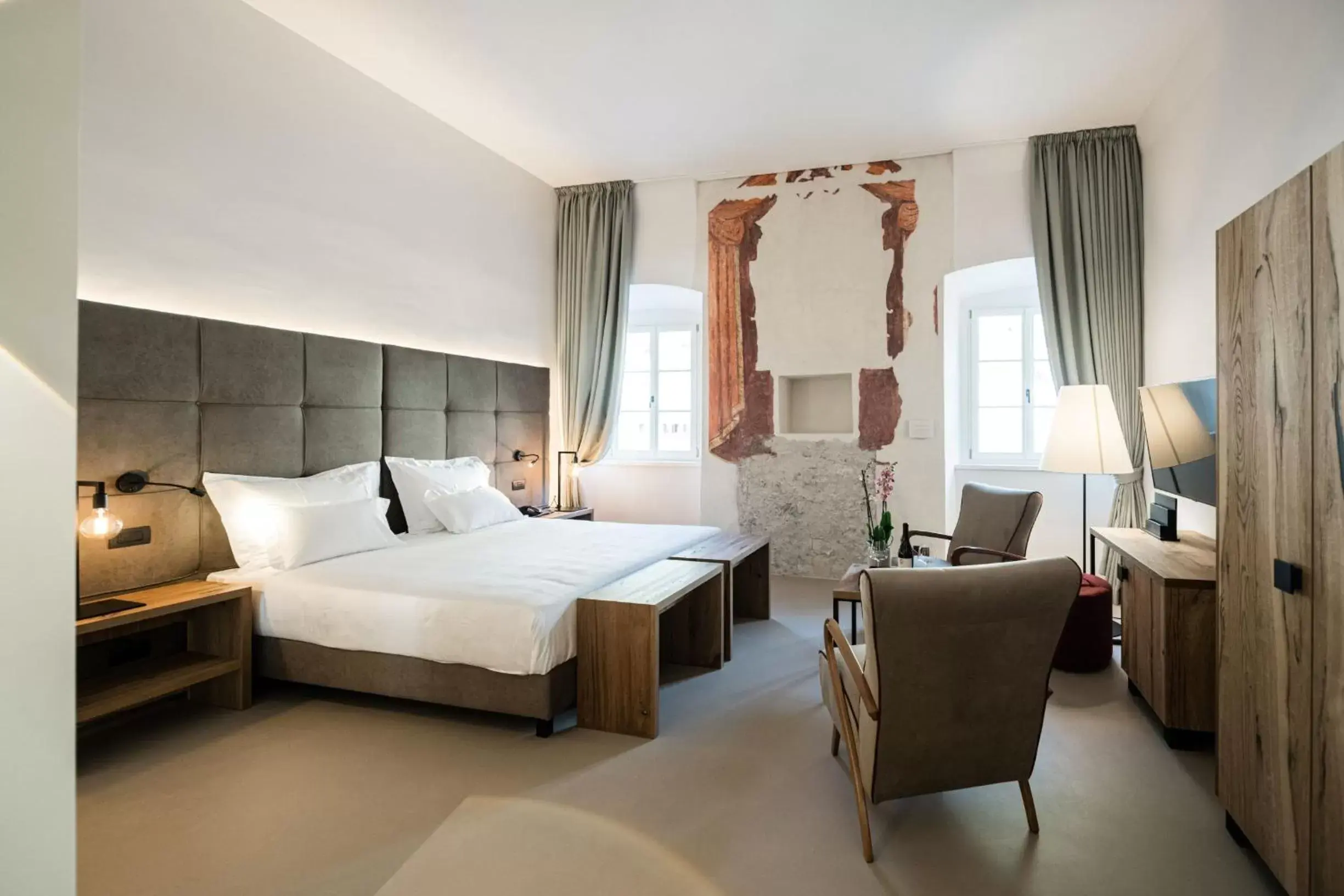 Deluxe Double or Twin Room in Castel Hörtenberg Deluxe Double or Twin Room in Castel Hörtenberg