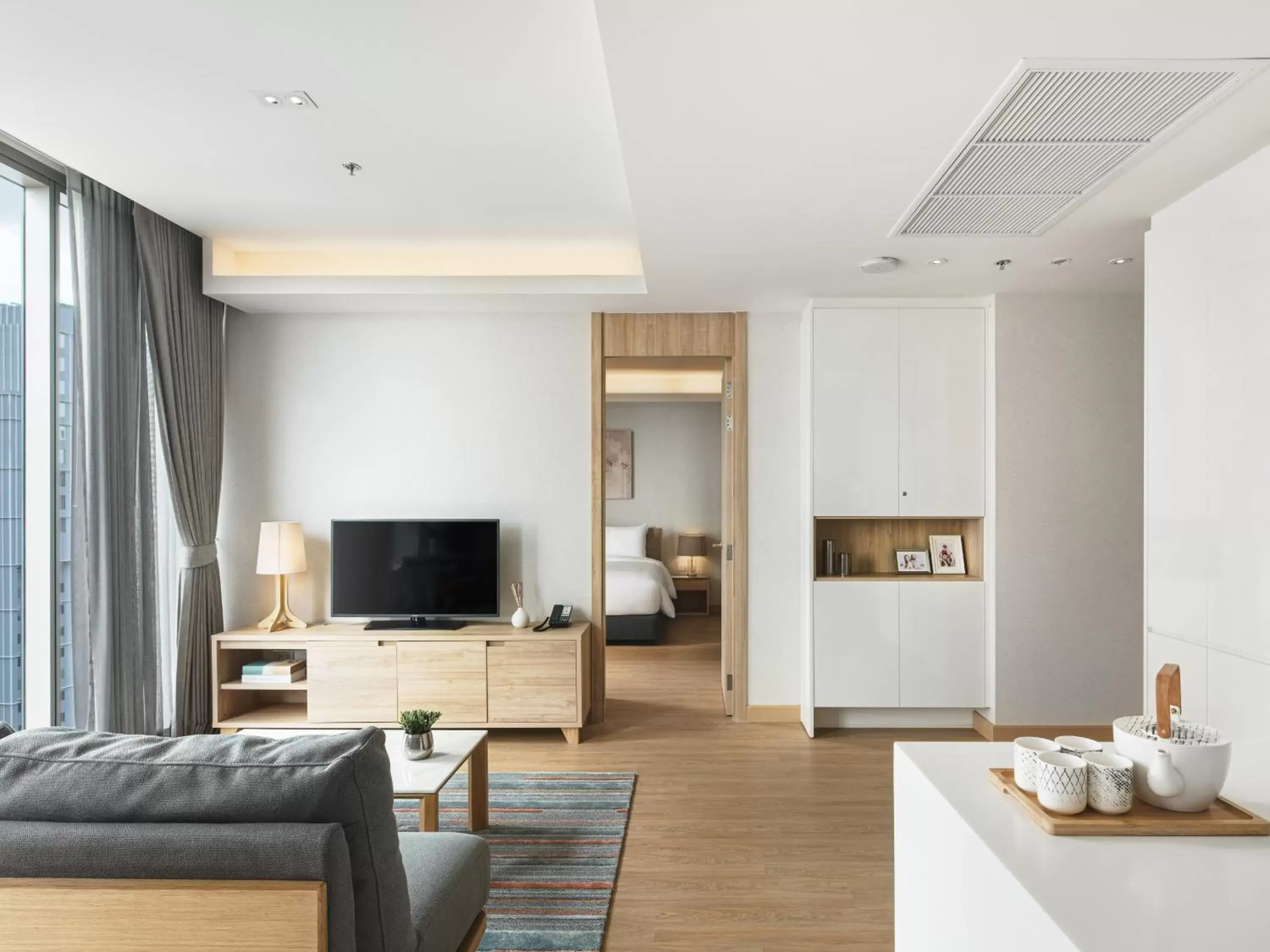 Superior One-Bedroom Apartment in Oakwood Suites Bangkok Superior One-Bedroom Apartment in Oakwood Suites Bangkok