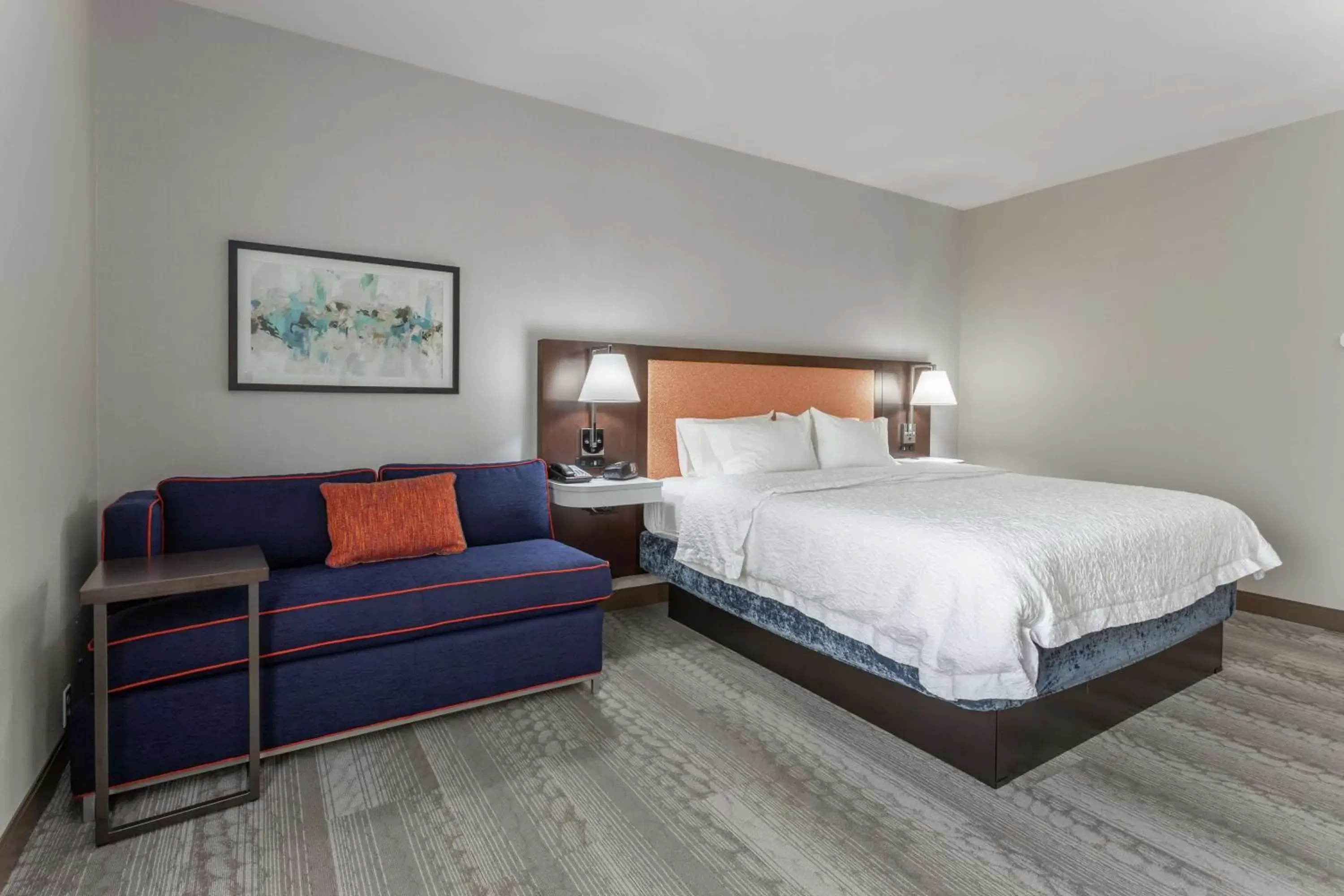 King Room with King Bed - Non-Smoking in Hampton Inn Jefferson City at Capital Mall King Room with King Bed - Non-Smoking in Hampton Inn Jefferson City at Capital Mall