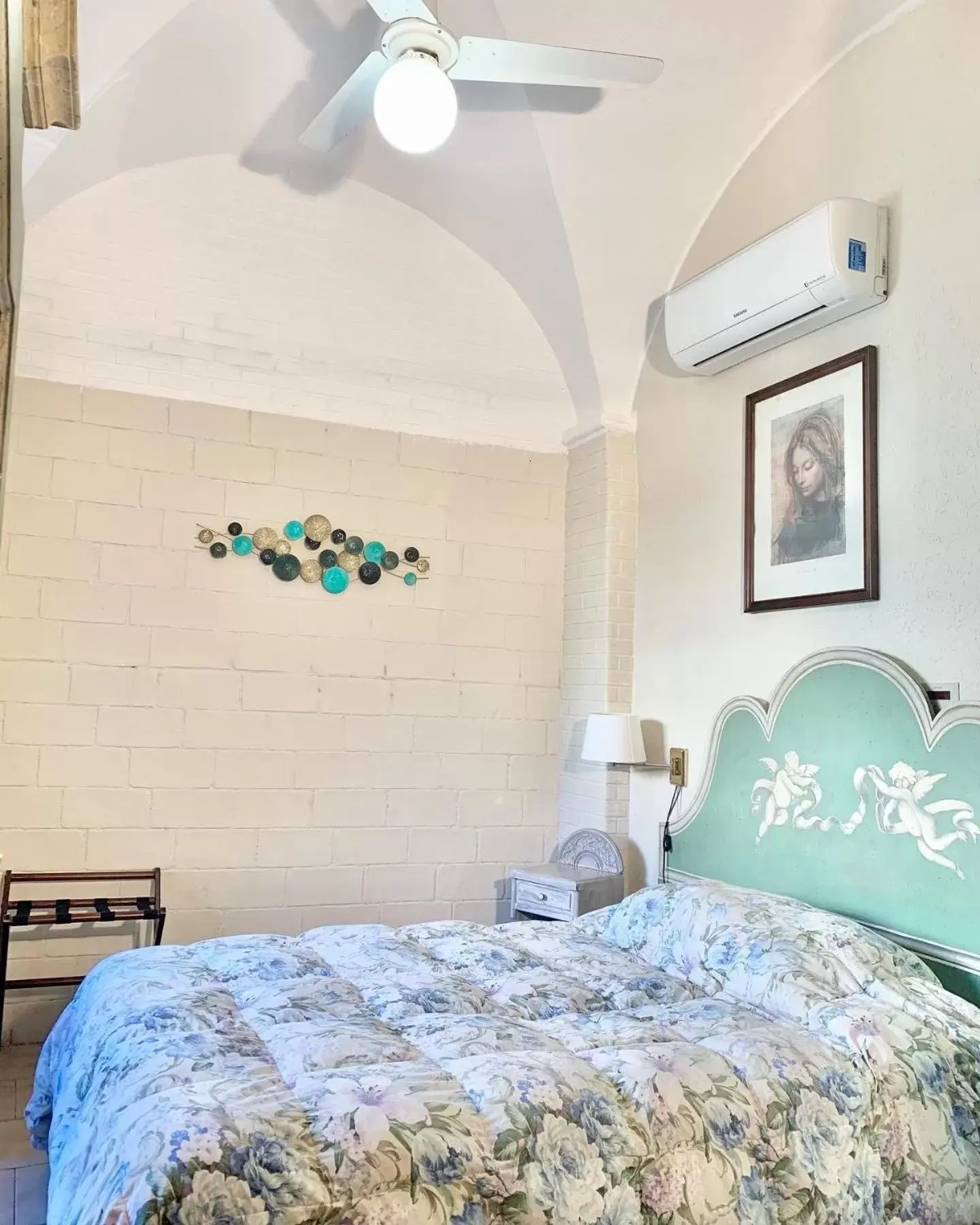 Economy Single Room without view in Hotel Castello Miramare Economy Single Room without view in Hotel Castello Miramare