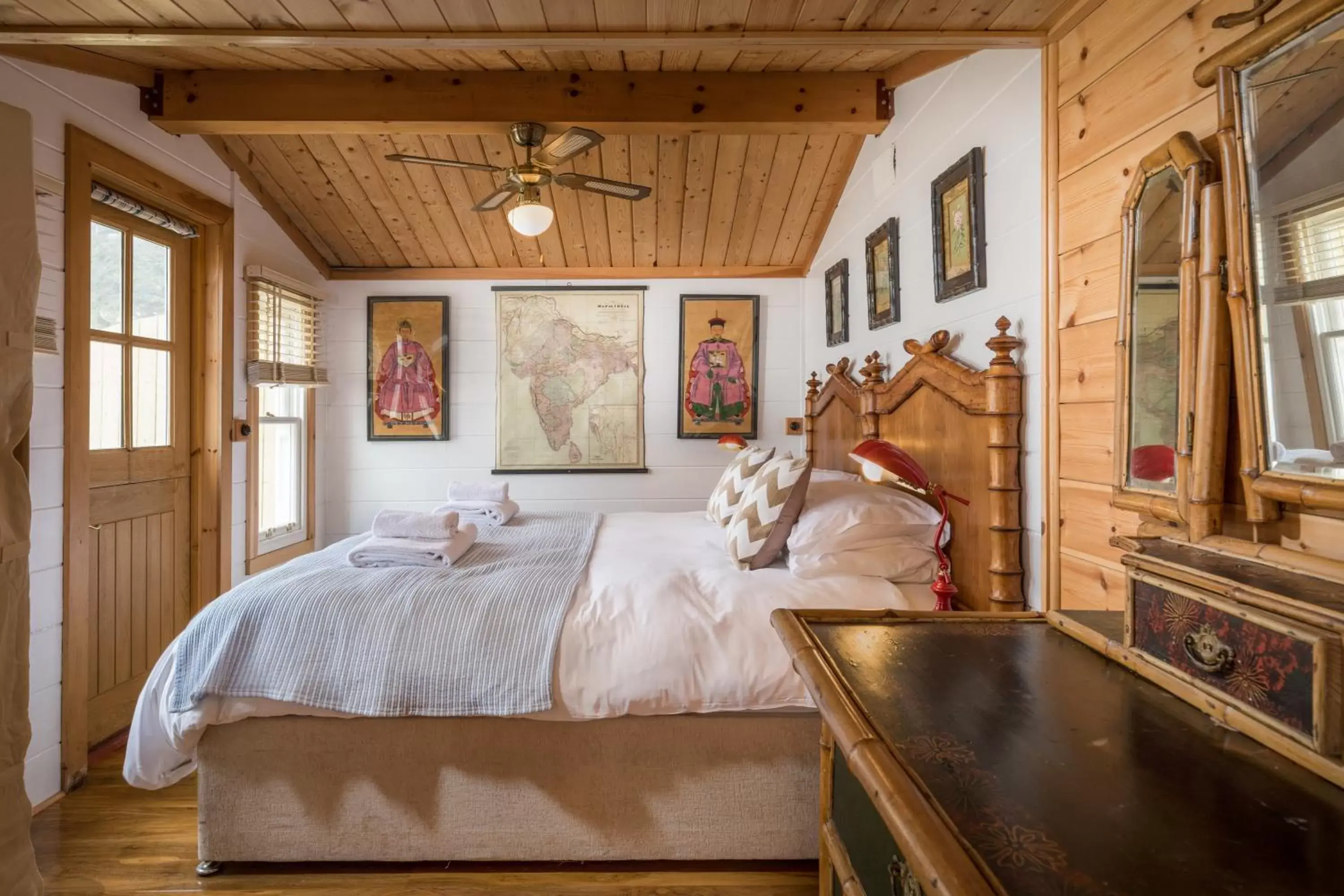 Chalet in Tolcarne Beach Colonial Restaurant and Rooms Chalet in Tolcarne Beach Colonial Restaurant and Rooms